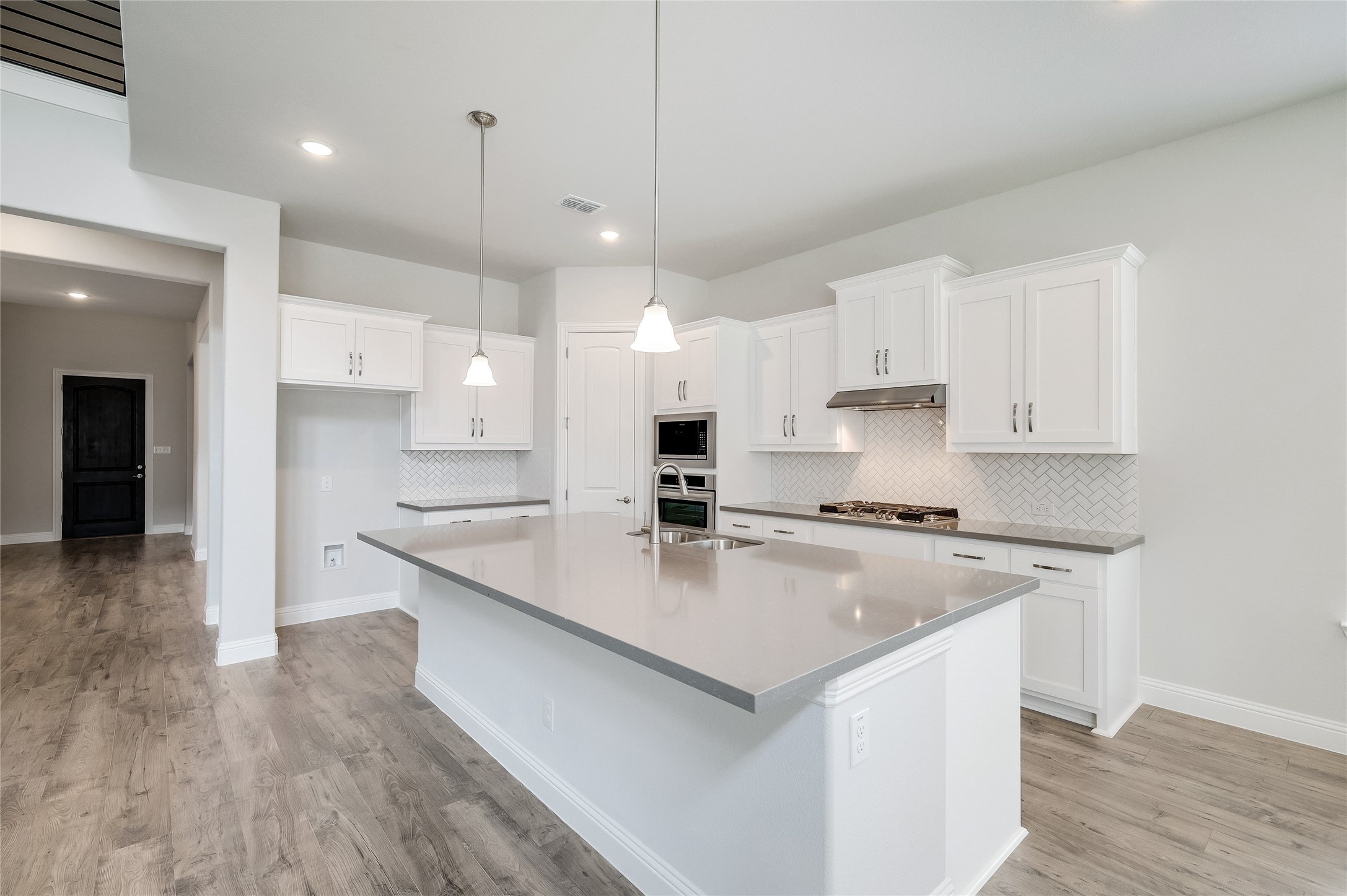 2020 Thimbleberry Lane Property Photo 2