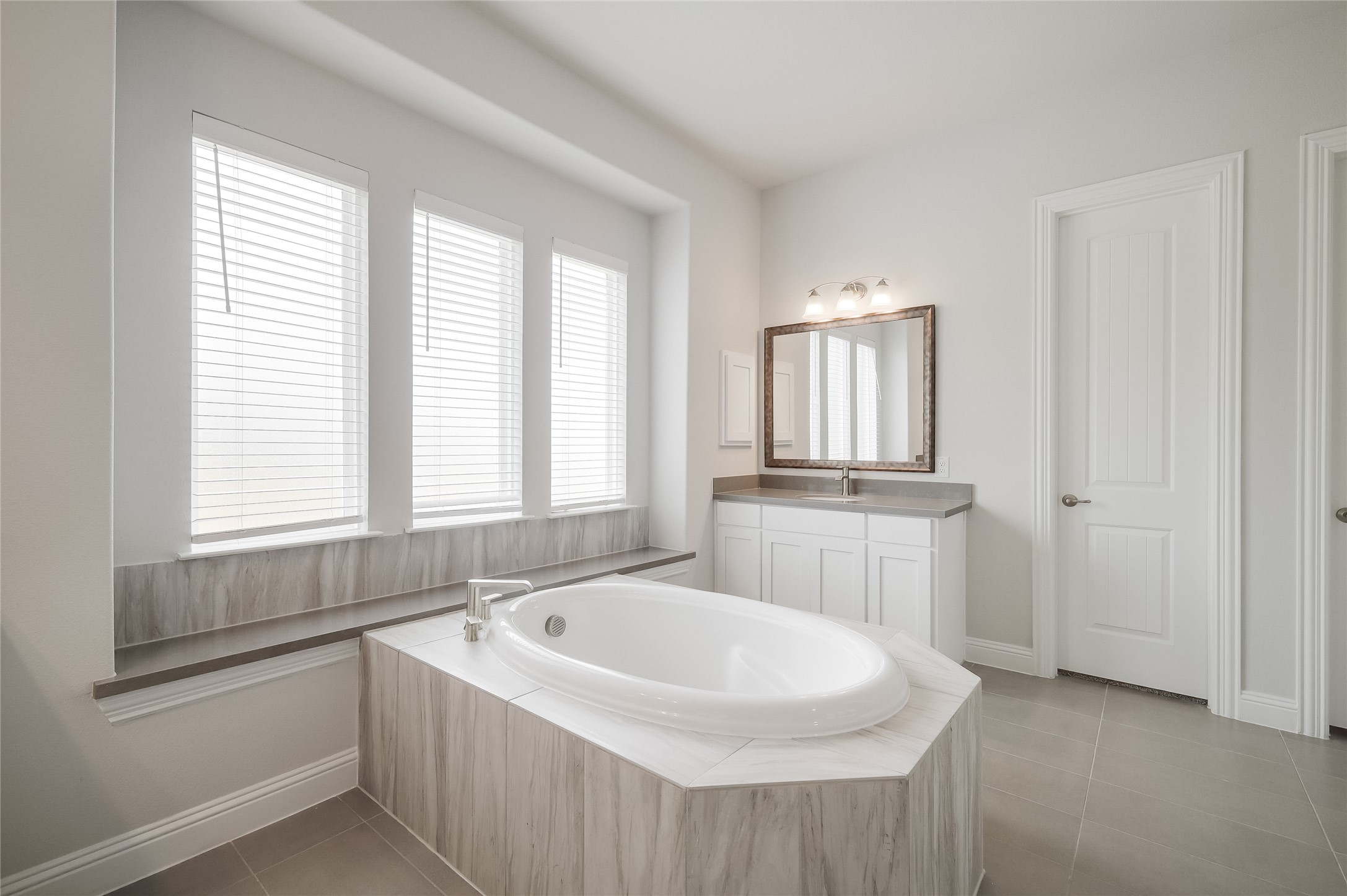 2020 Thimbleberry Lane Property Photo 5