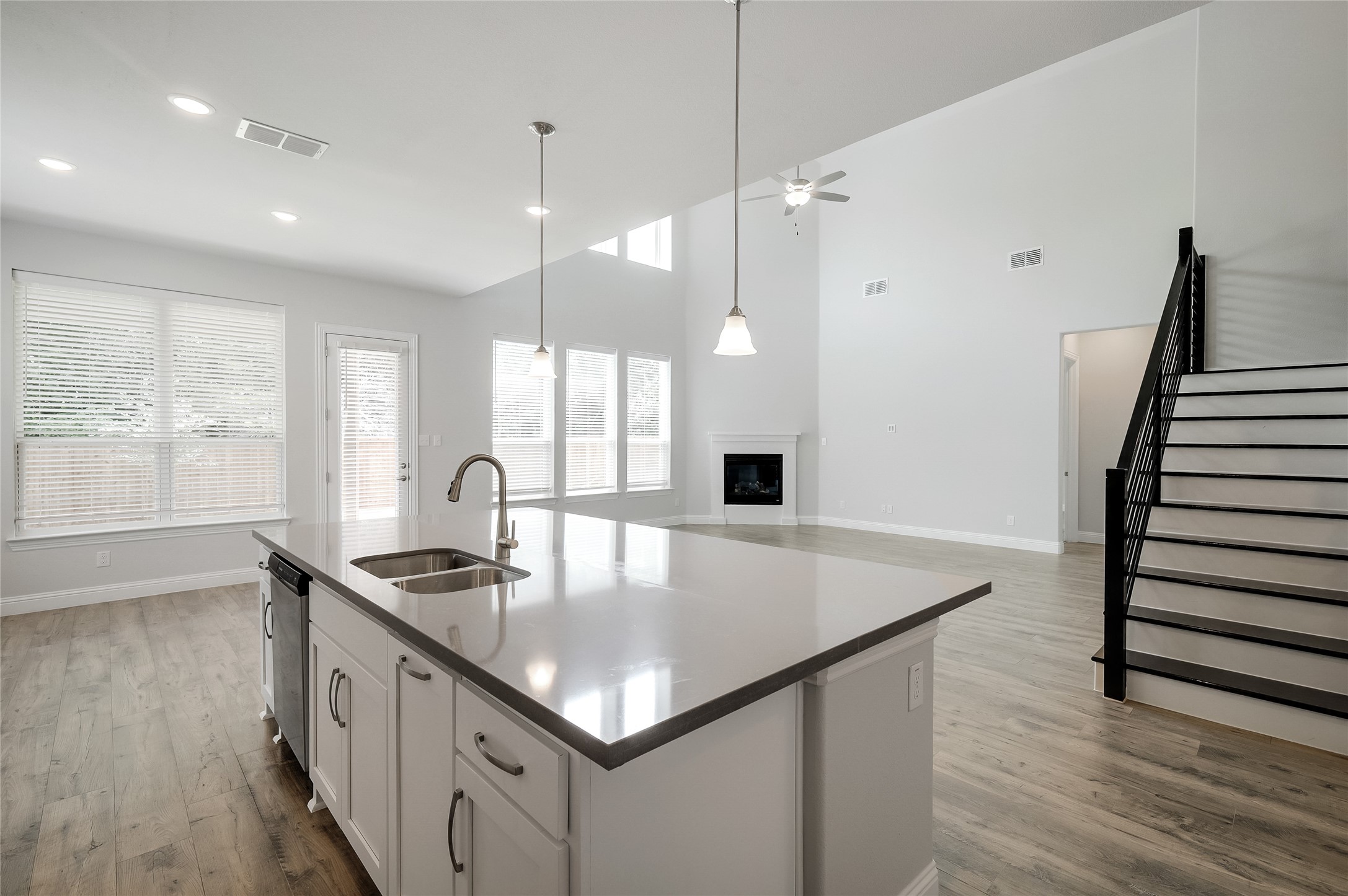 2020 Thimbleberry Lane Property Photo 8