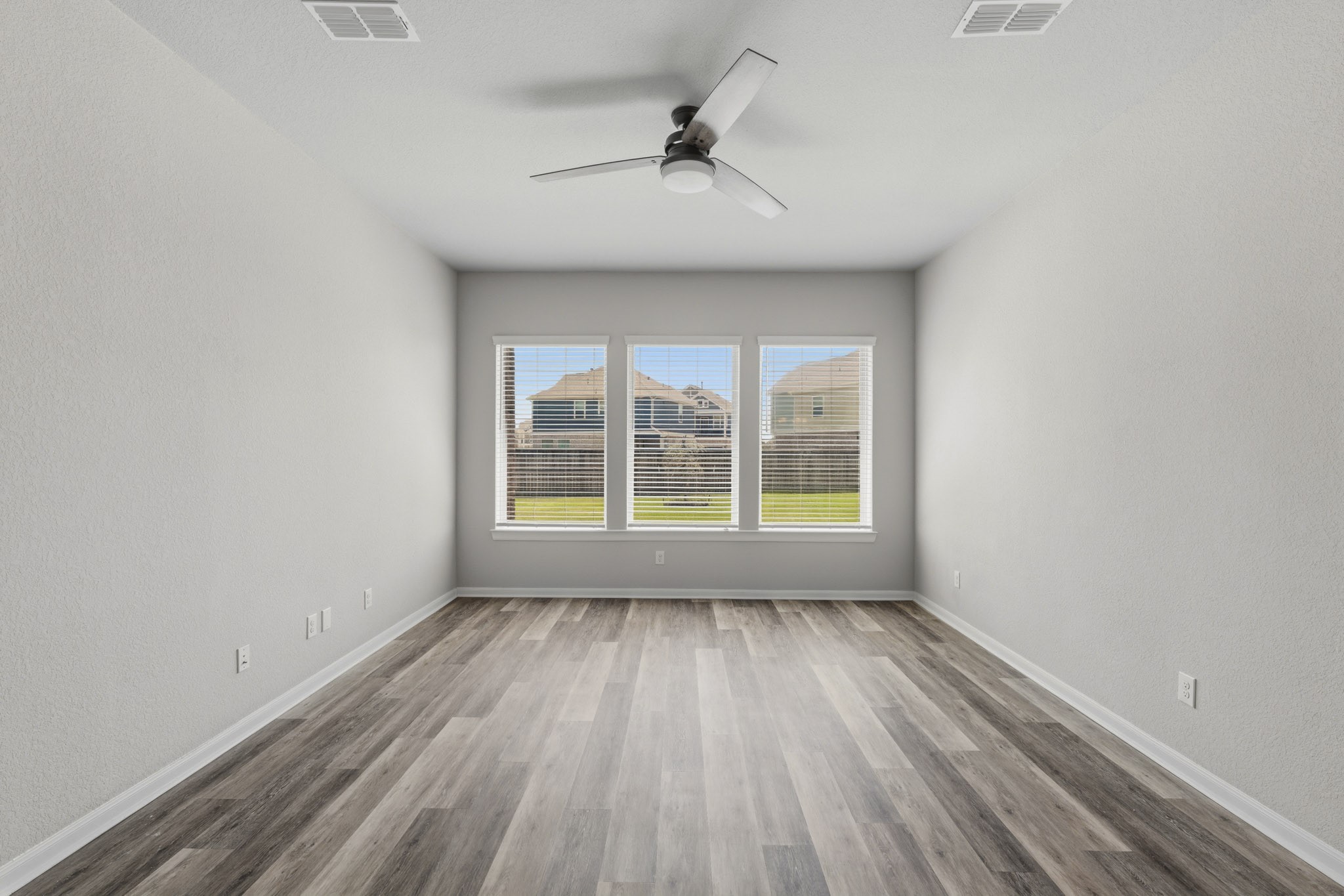 10055 Napier Drive Property Photo 8
