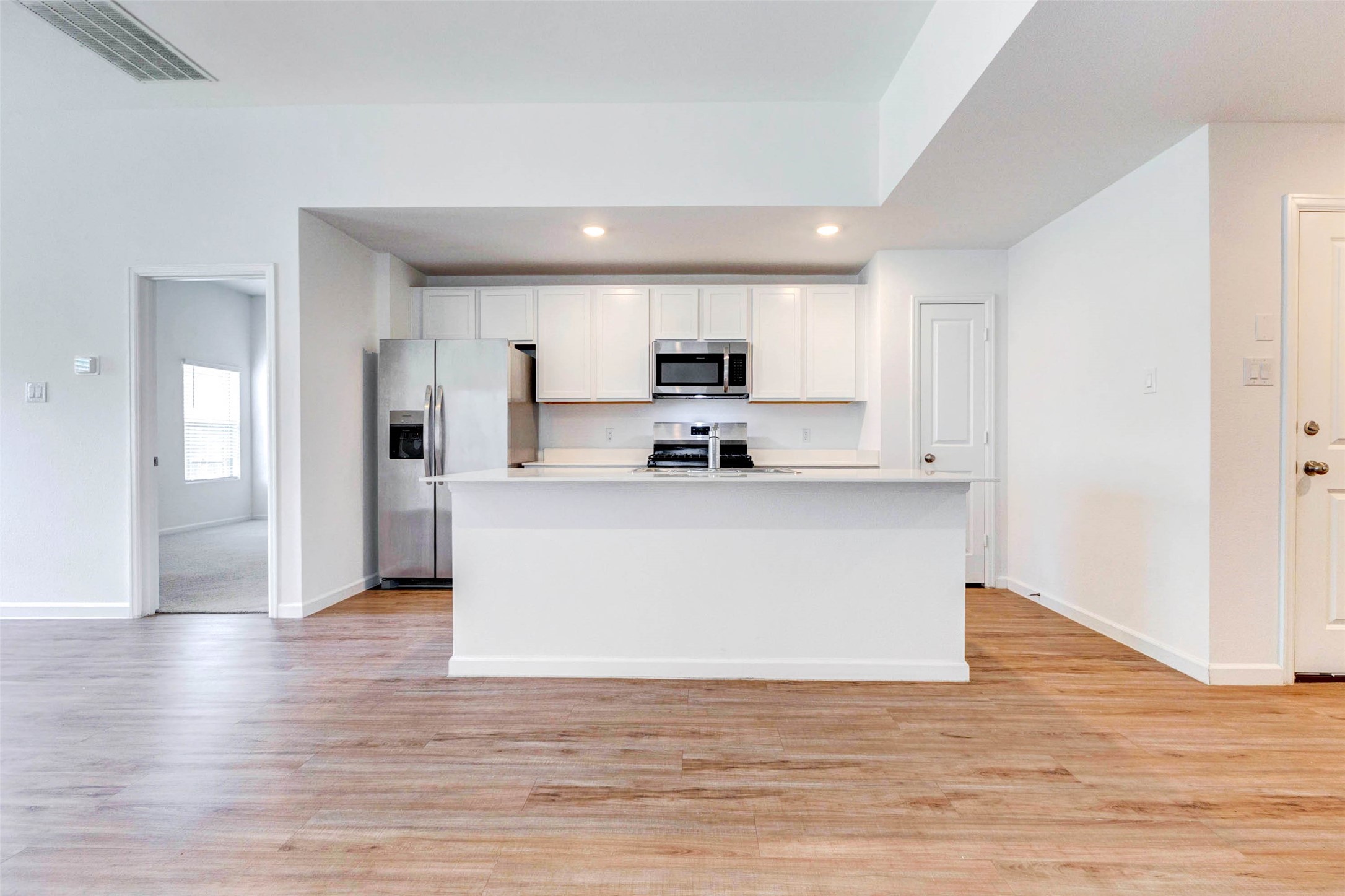 27030 Breakaway Lane Property Photo 11