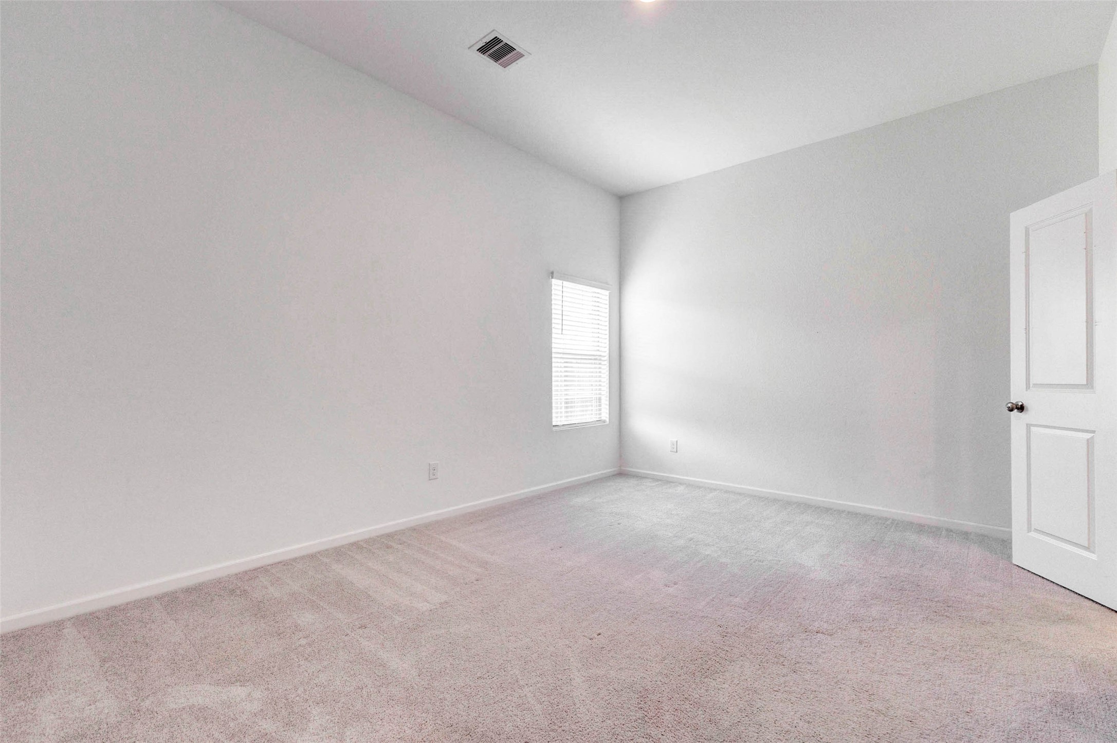 27030 Breakaway Lane Property Photo 16