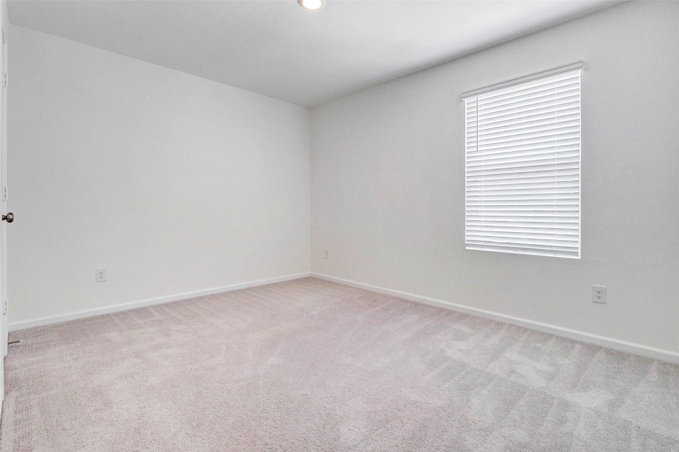 27030 Breakaway Lane Property Photo 30