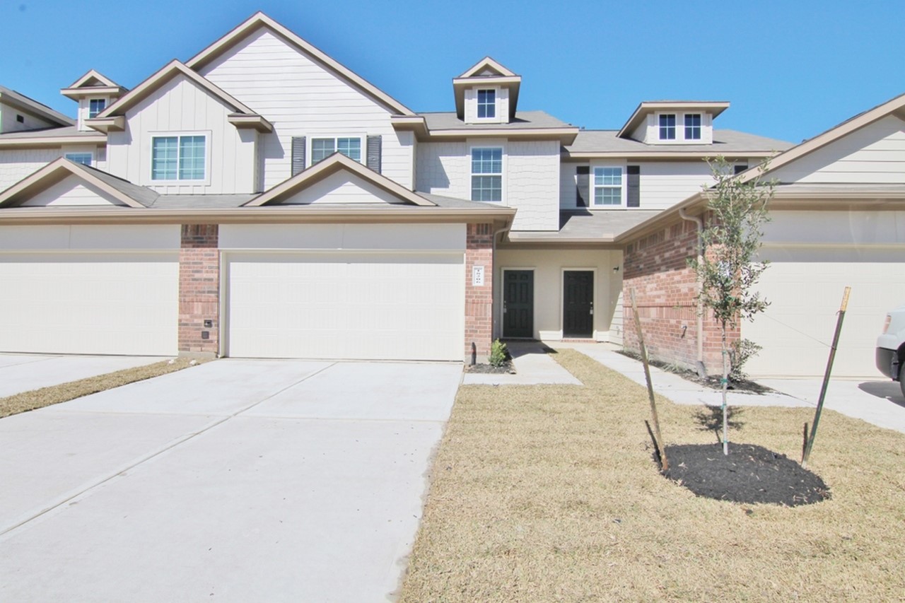 18206 Bethany Manor Court Property Photo 1