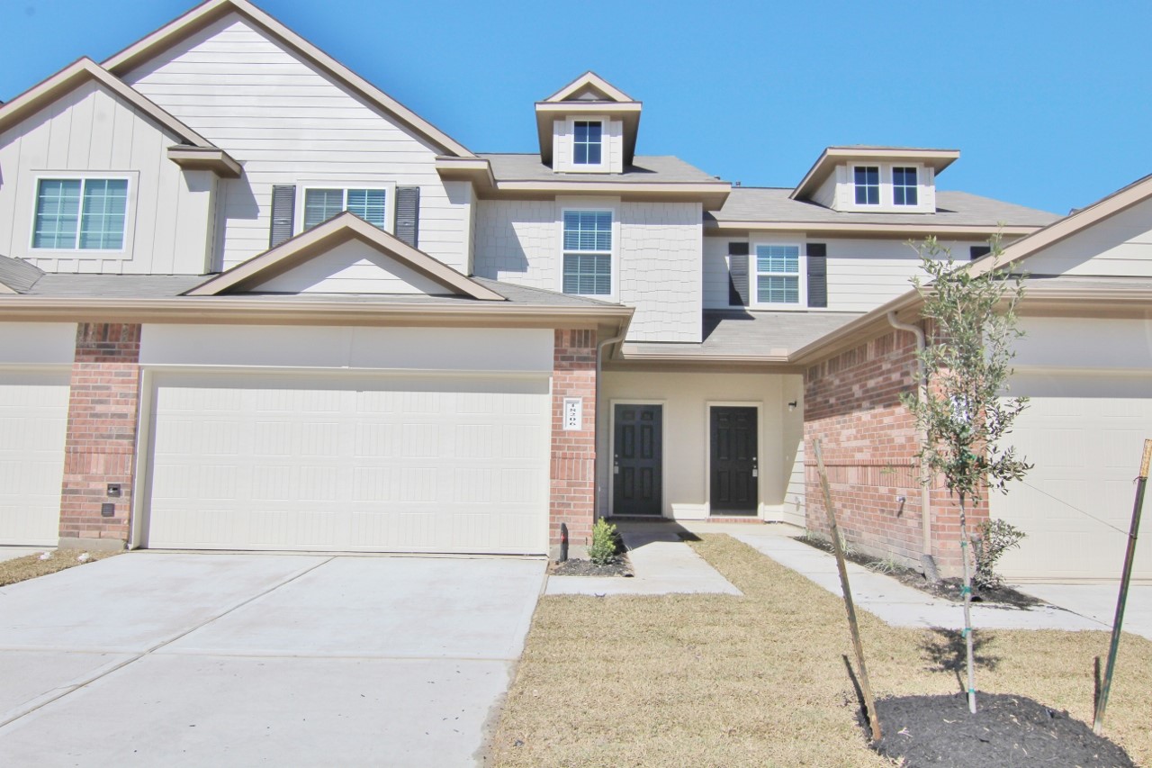18206 Bethany Manor Court Property Photo 2