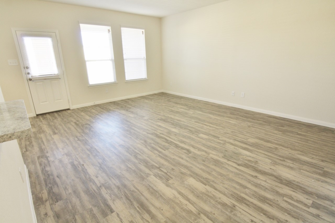 18206 Bethany Manor Court Property Photo 9