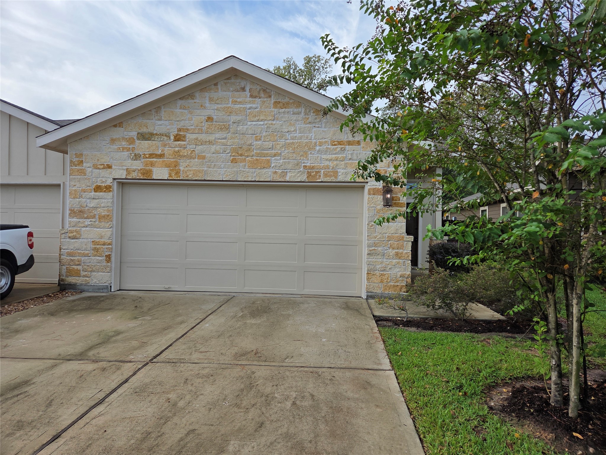 9737 Grosbeak Lane Property Photo 1