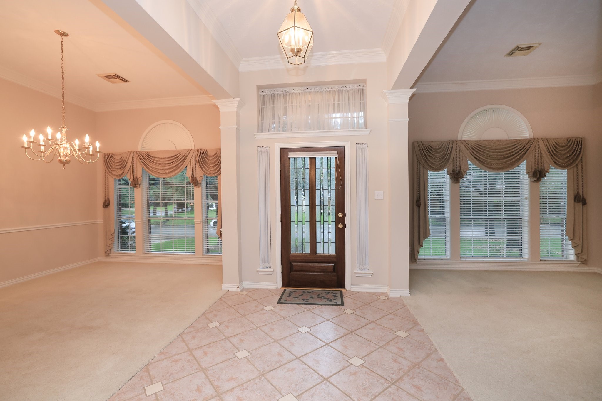 17222 Leeside Drive Property Photo 4