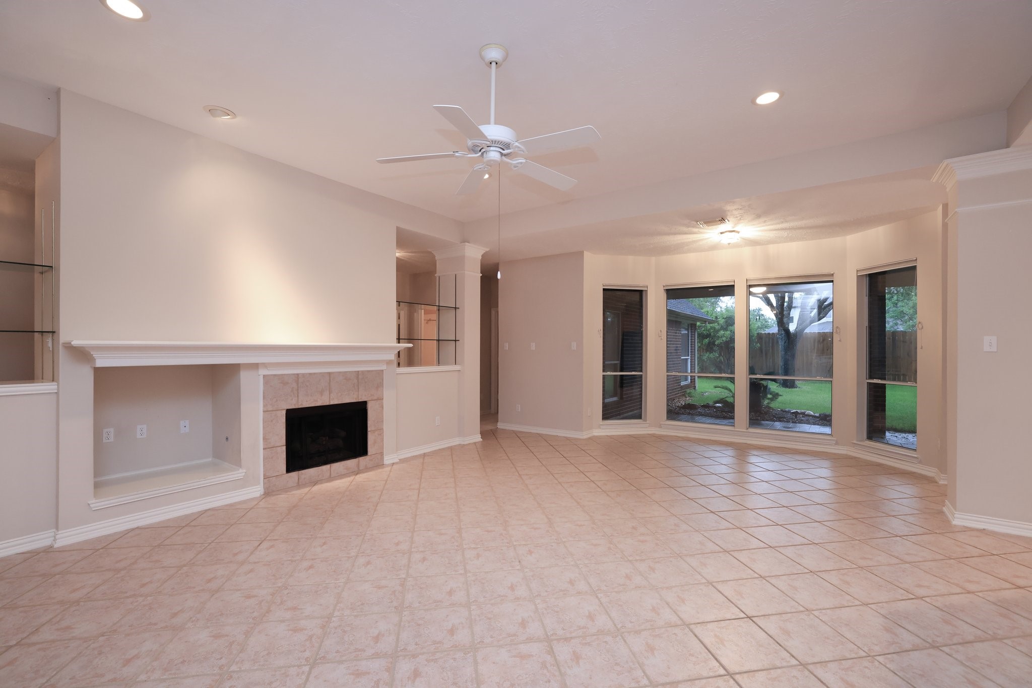 17222 Leeside Drive Property Photo 8