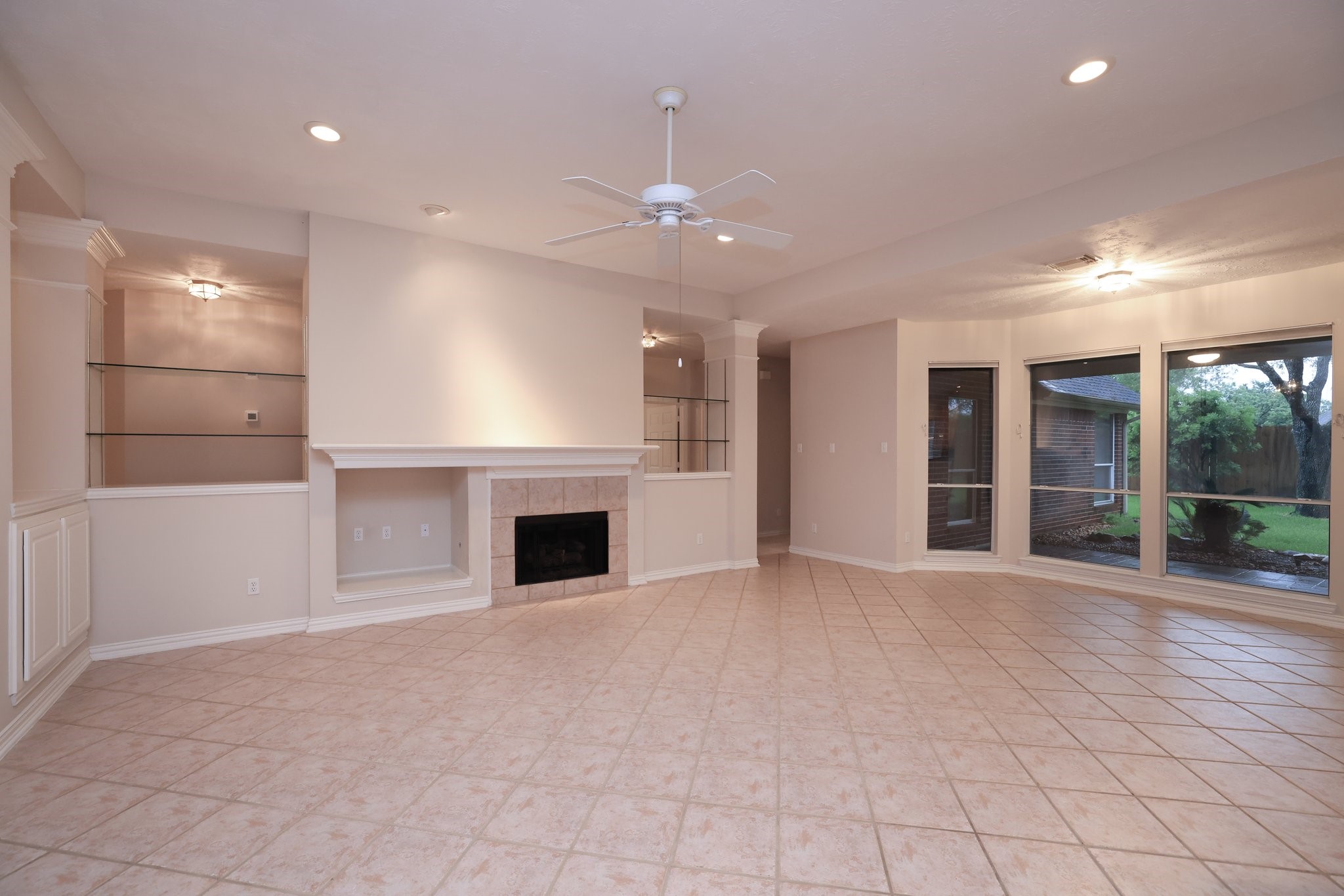 17222 Leeside Drive Property Photo 9