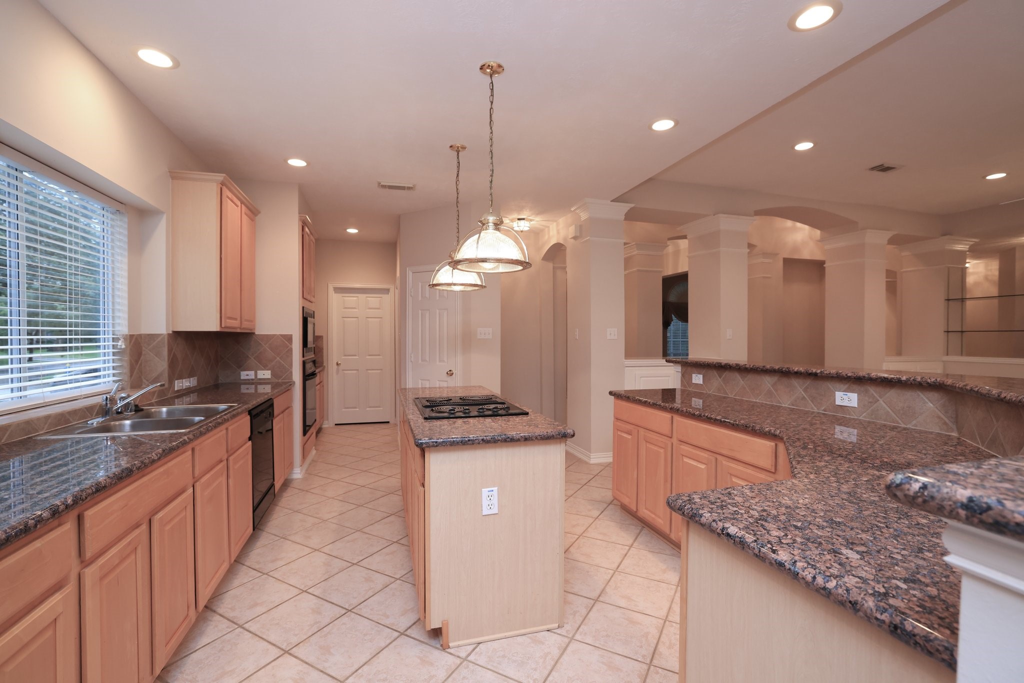17222 Leeside Drive Property Photo 14