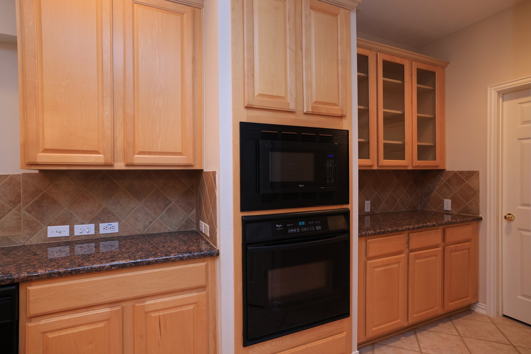 17222 Leeside Drive Property Photo 17
