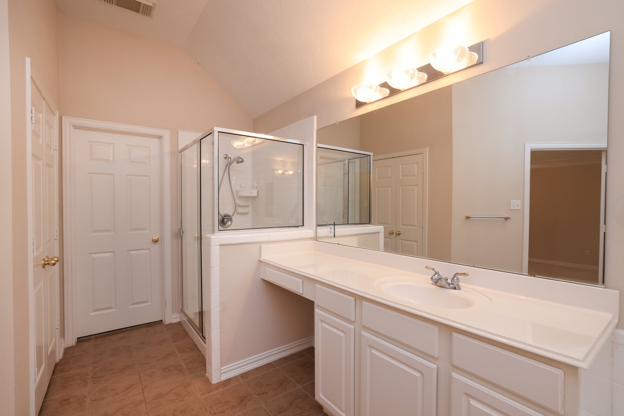 17222 Leeside Drive Property Photo 21
