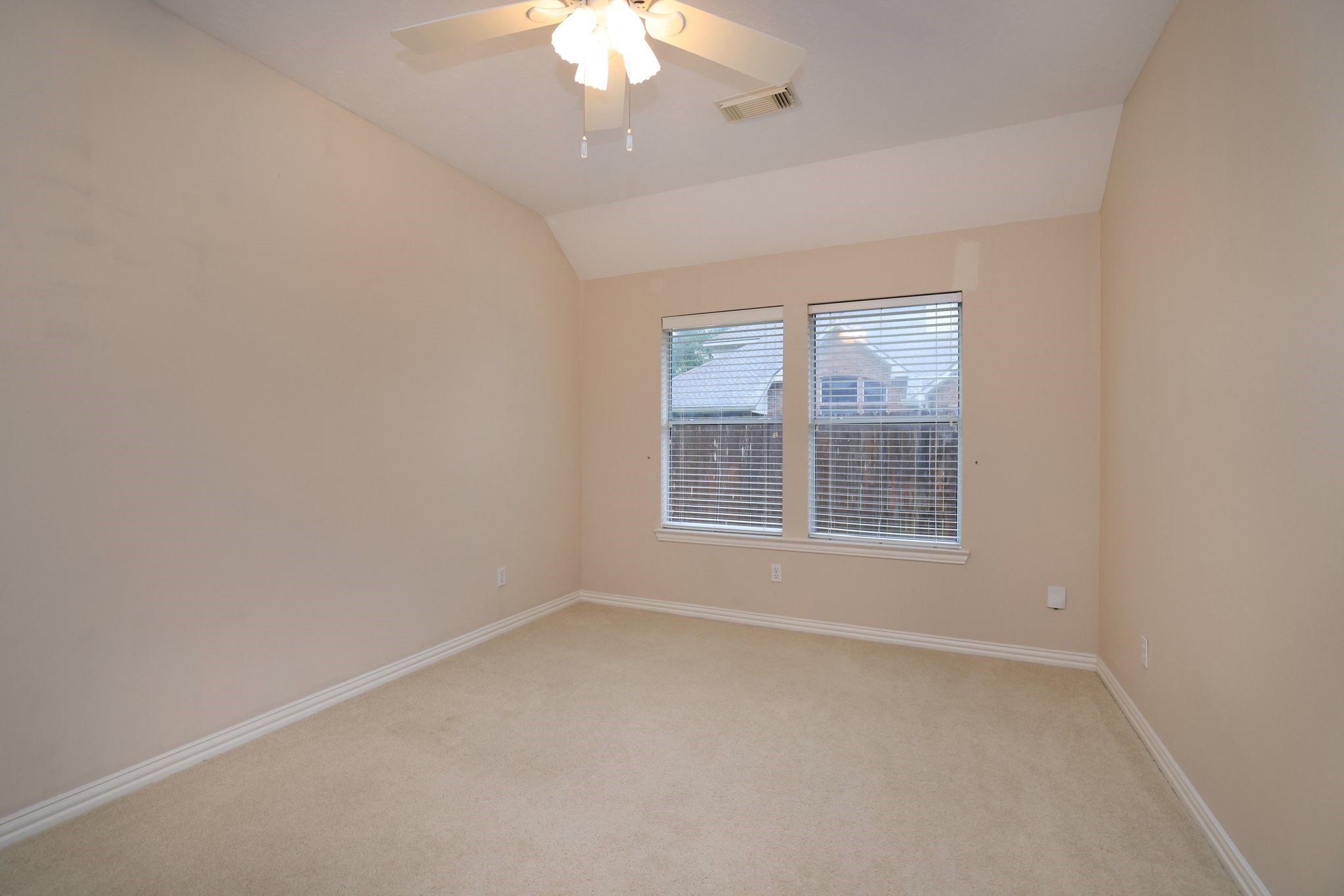 17222 Leeside Drive Property Photo 22