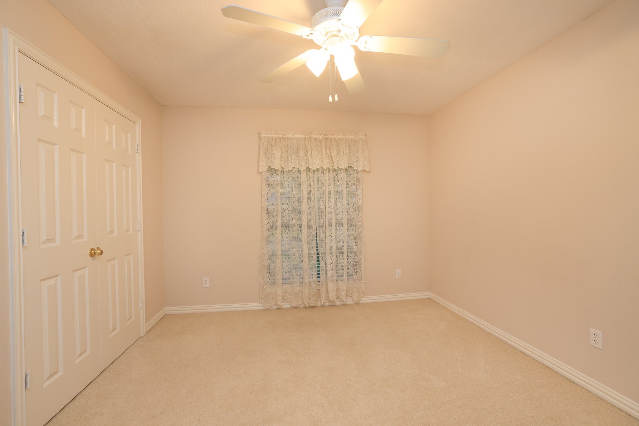17222 Leeside Drive Property Photo 26