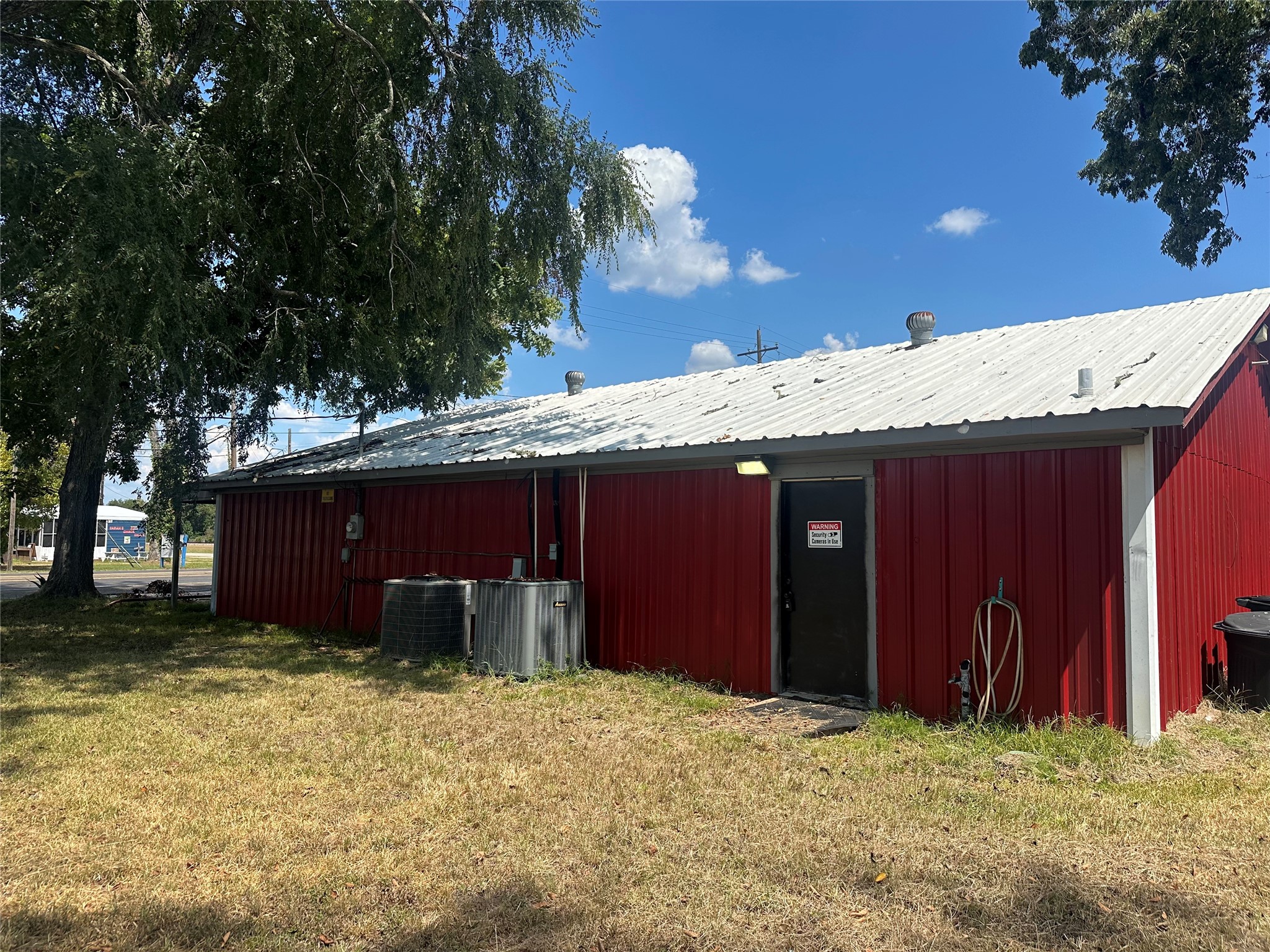 10950 Highway 150 Property Photo 2