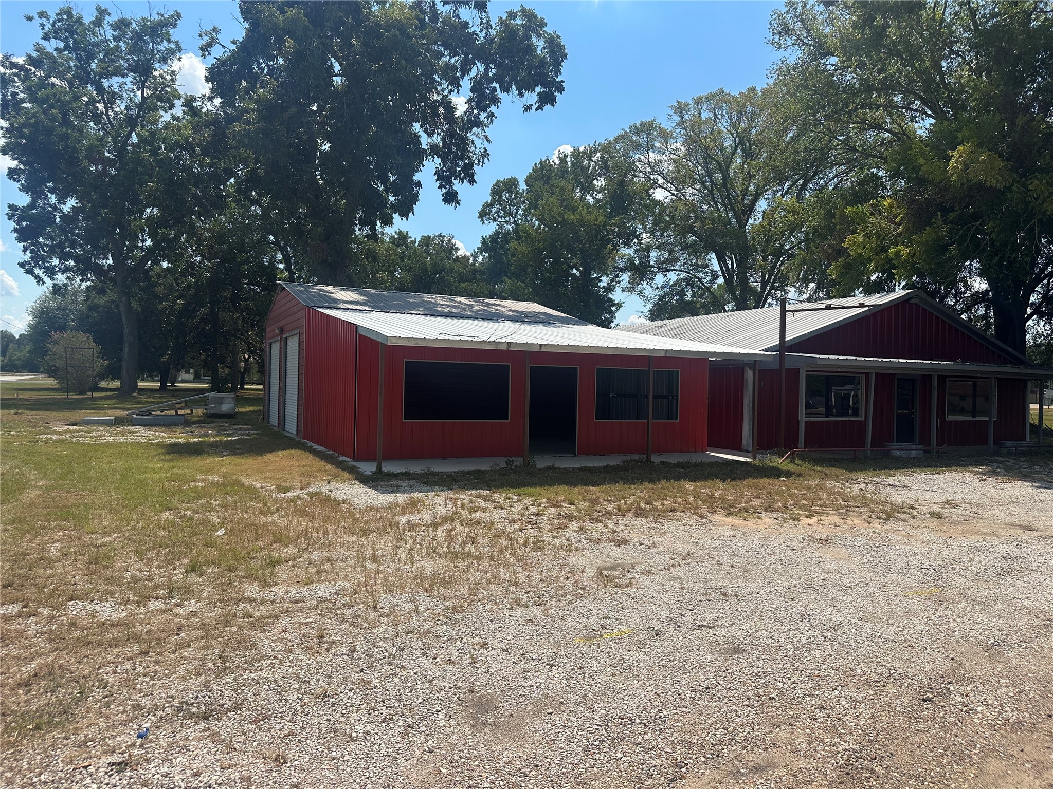 10950 Highway 150 Property Photo 10