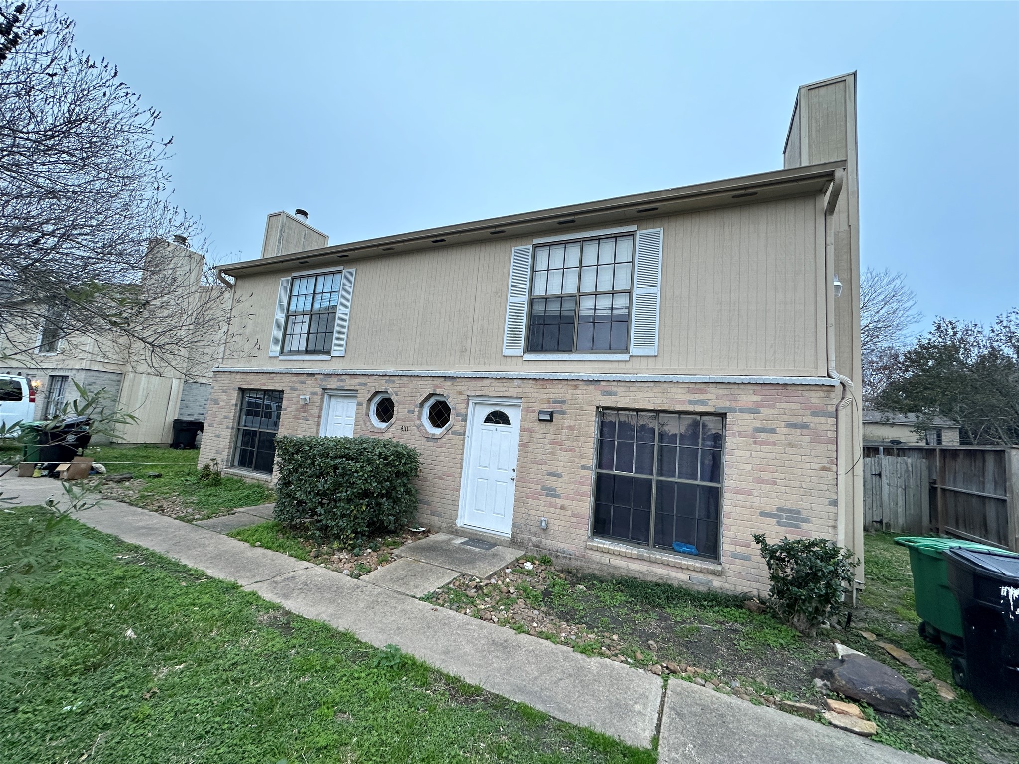 4111 Lark Lane B Property Photo 1