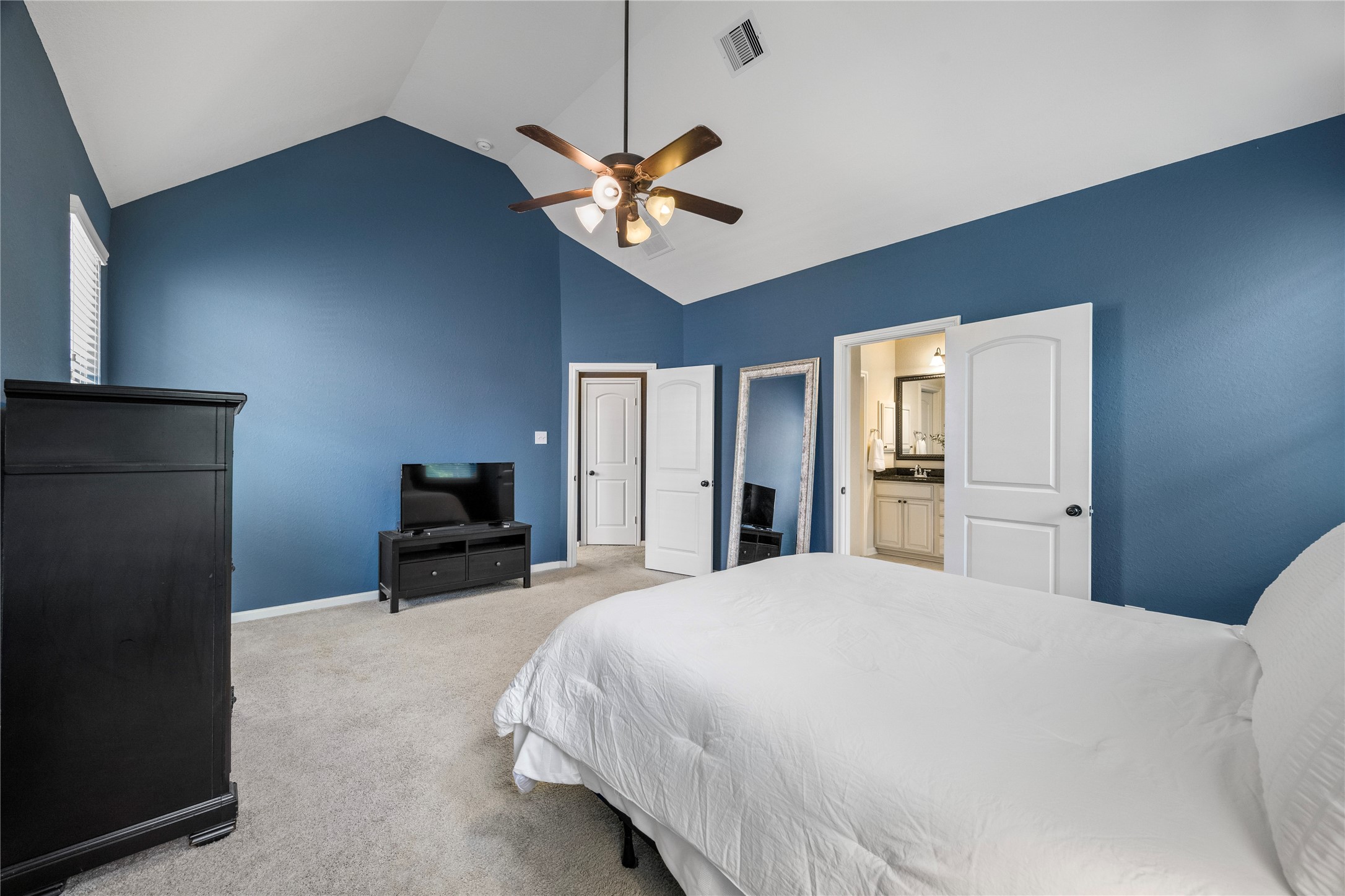 122 Cheswood Forest Drive Property Photo 16