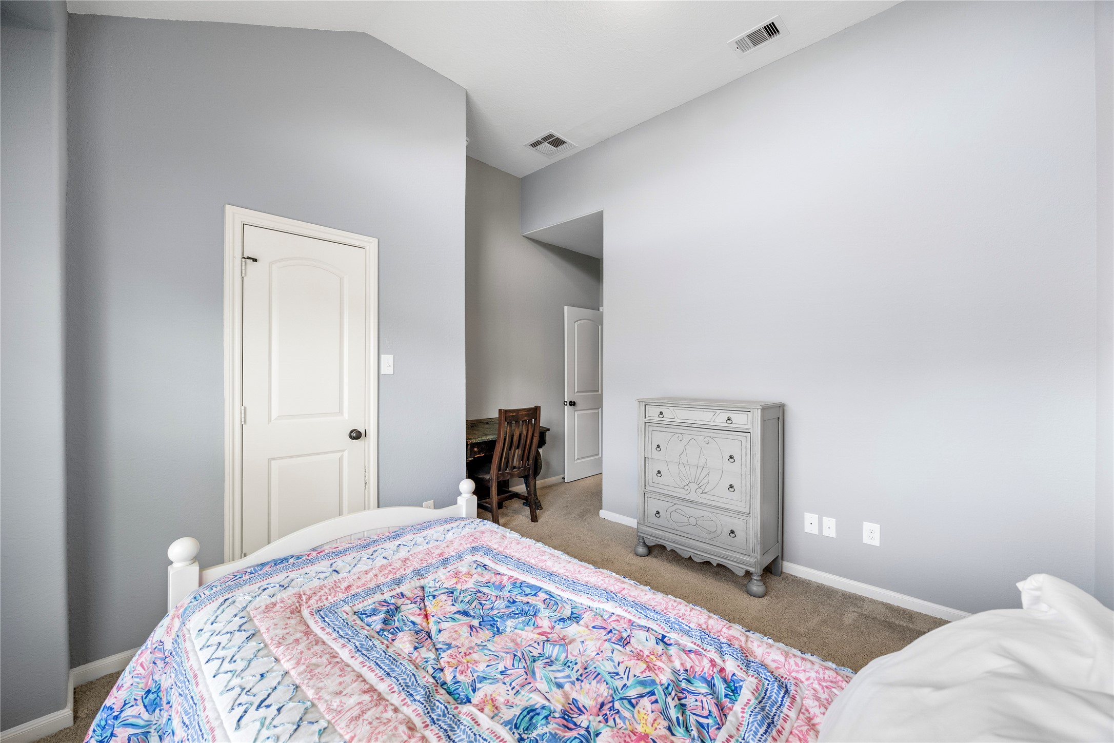 122 Cheswood Forest Drive Property Photo 19