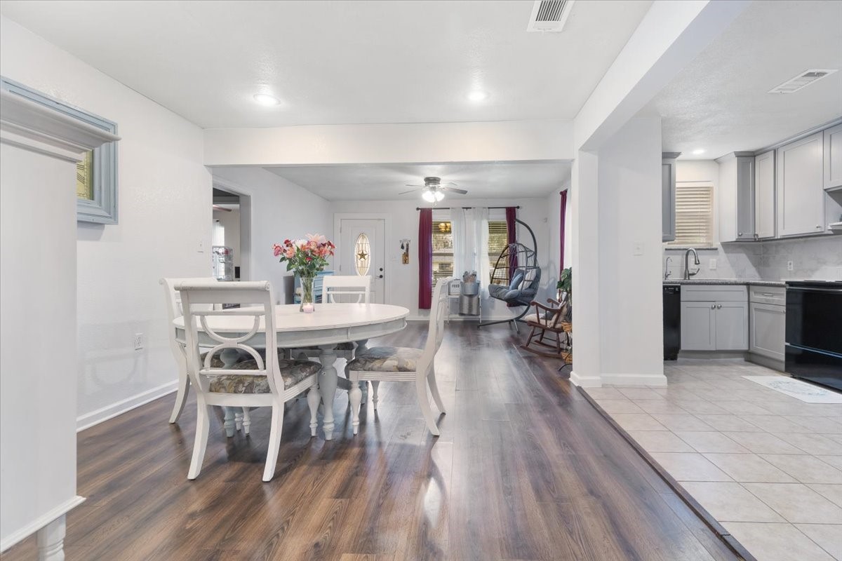 1202 E Fayle Street Property Photo 6