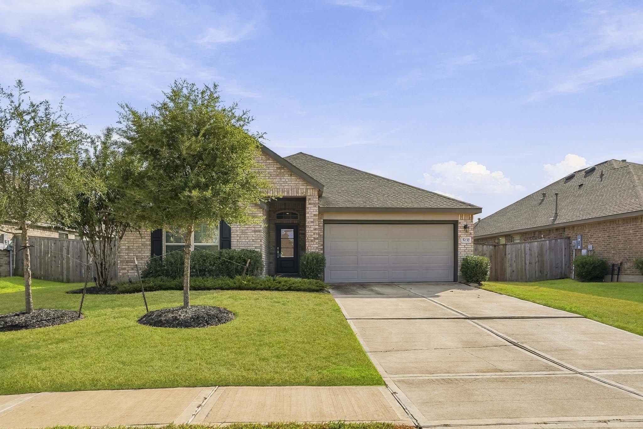5232 Pine Pass Drive Property Photo 2
