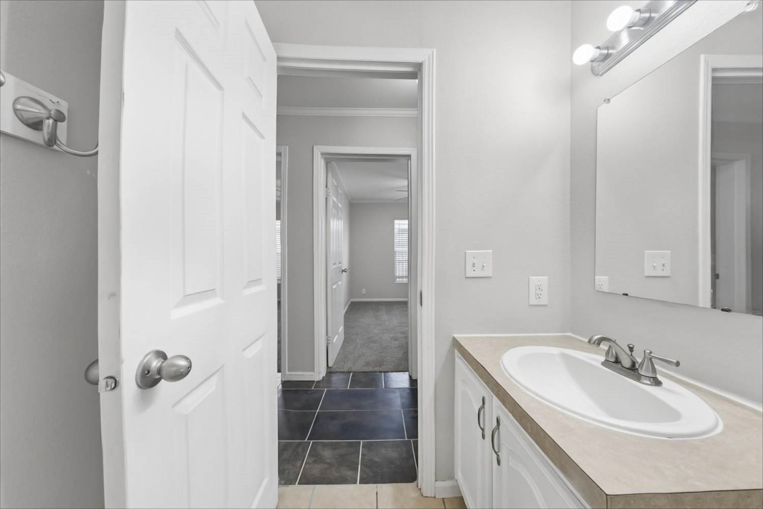 6133 River Pointe Drive Property Photo 18
