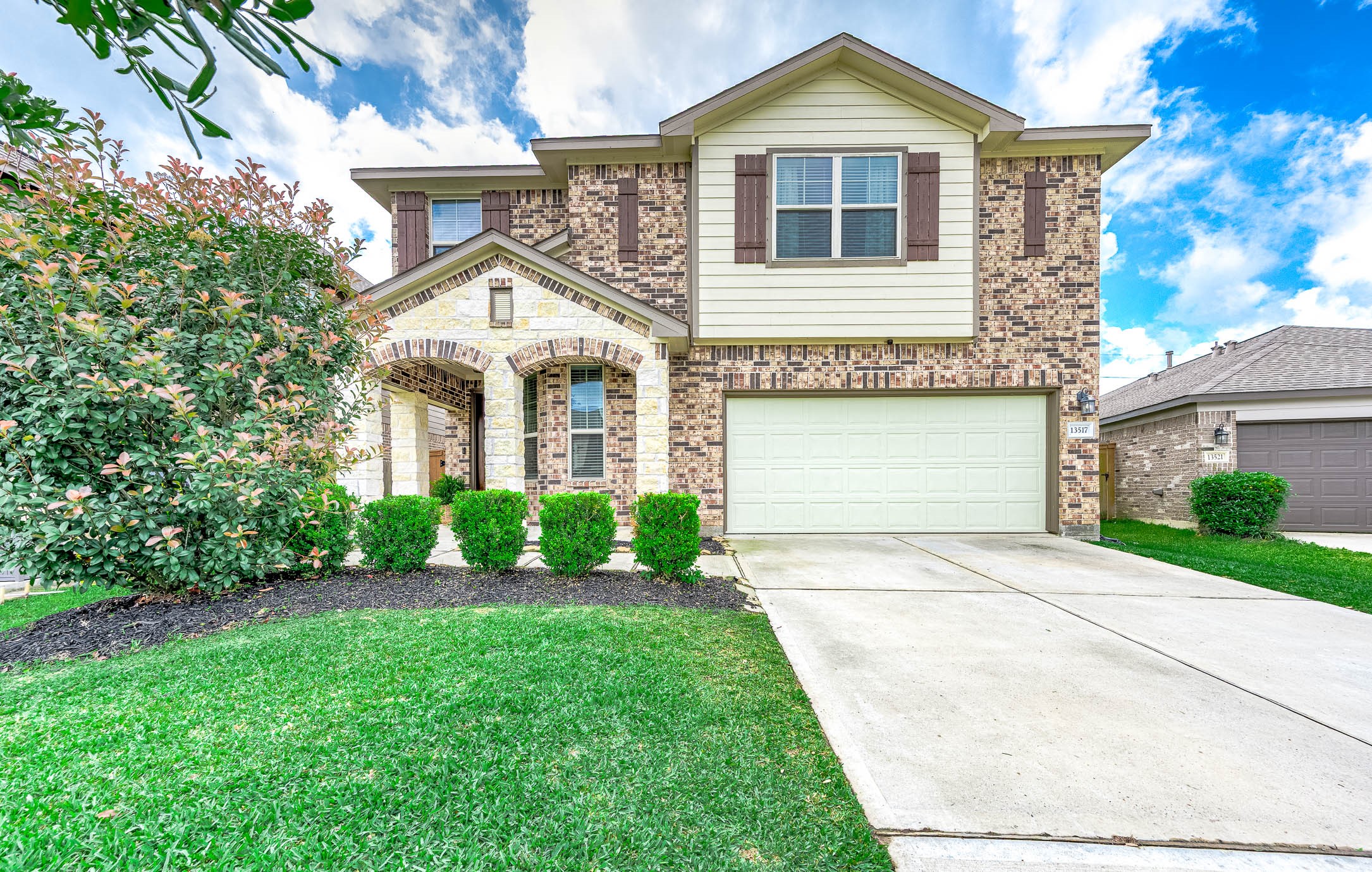 13517 Emerald Mallard Drive Property Photo 1