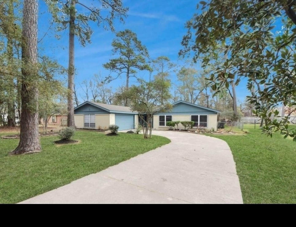 26206 Maplewood Drive Property Photo 2