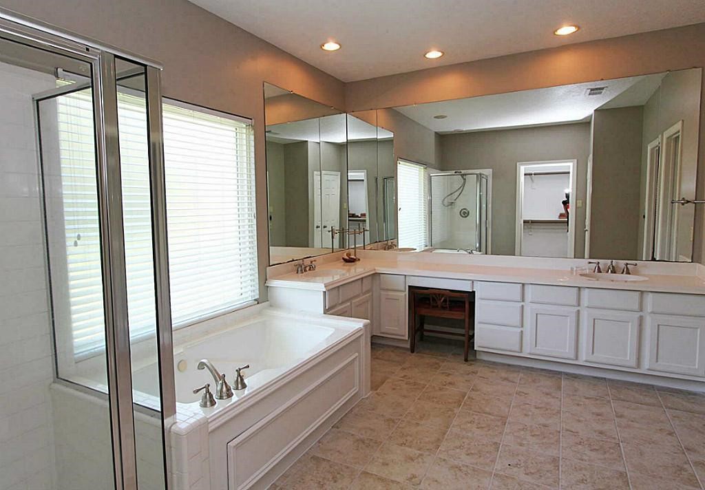 6007 Planters Point Court Property Photo 3