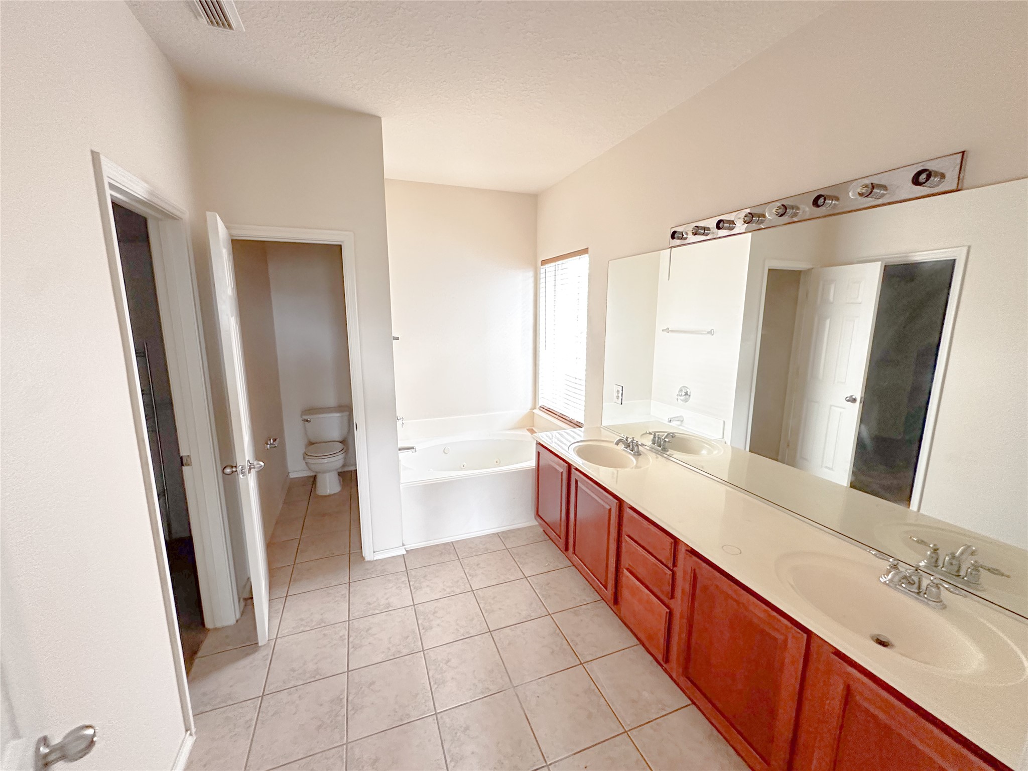 3054 Orchard Vale Drive Property Photo 9