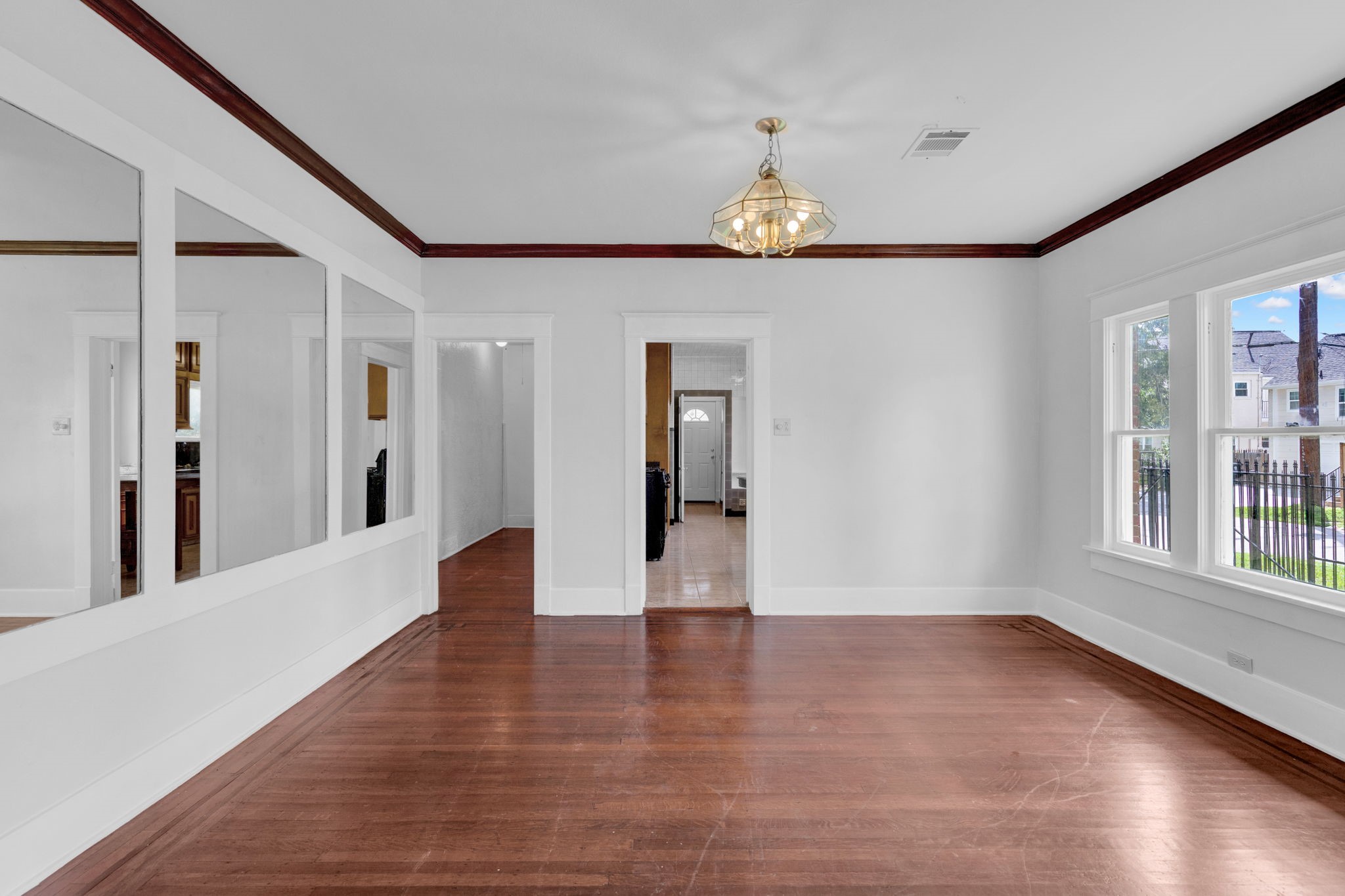 1702 Ruth Street Property Photo 6