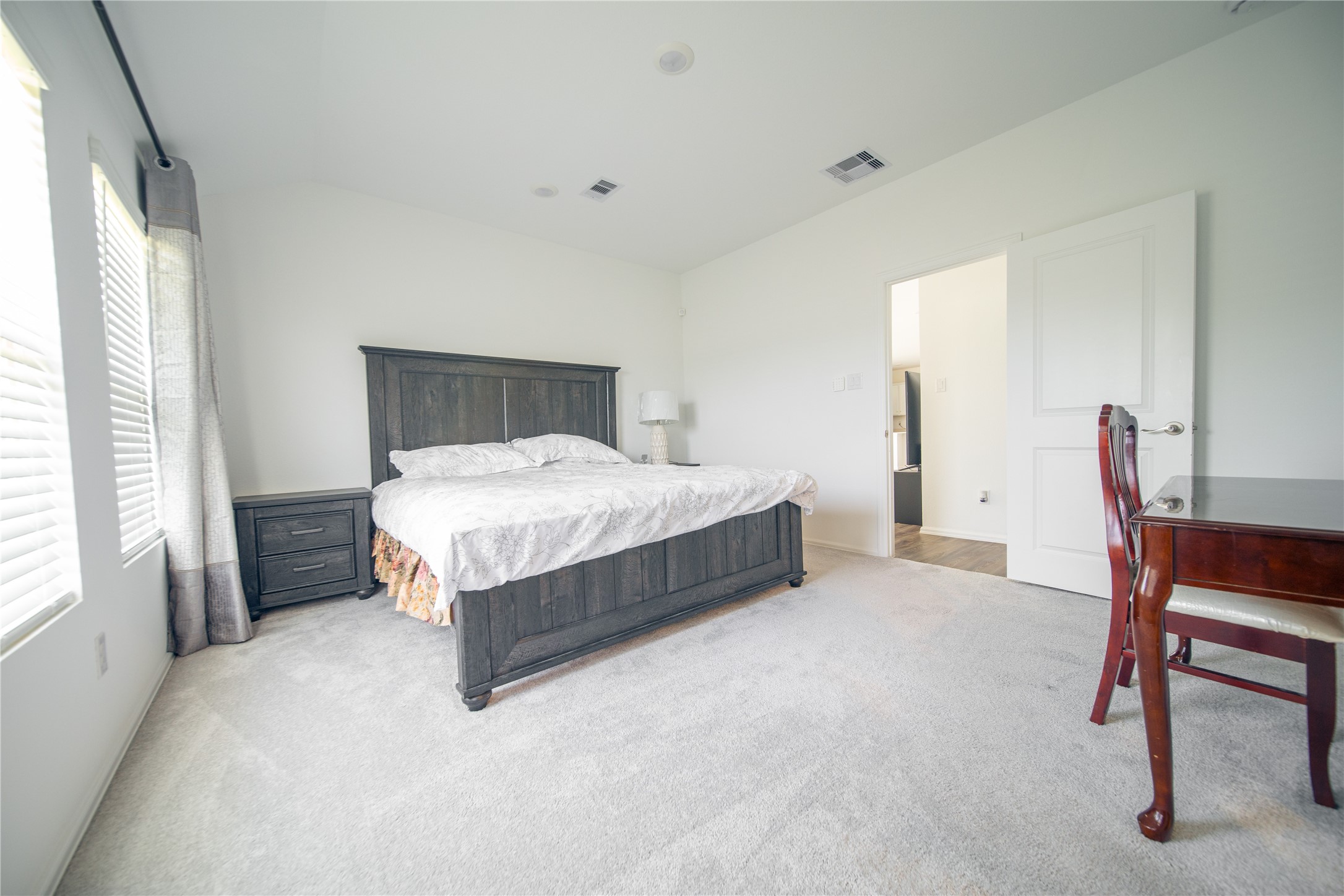 2607 Olivine Stone Drive Property Photo 13