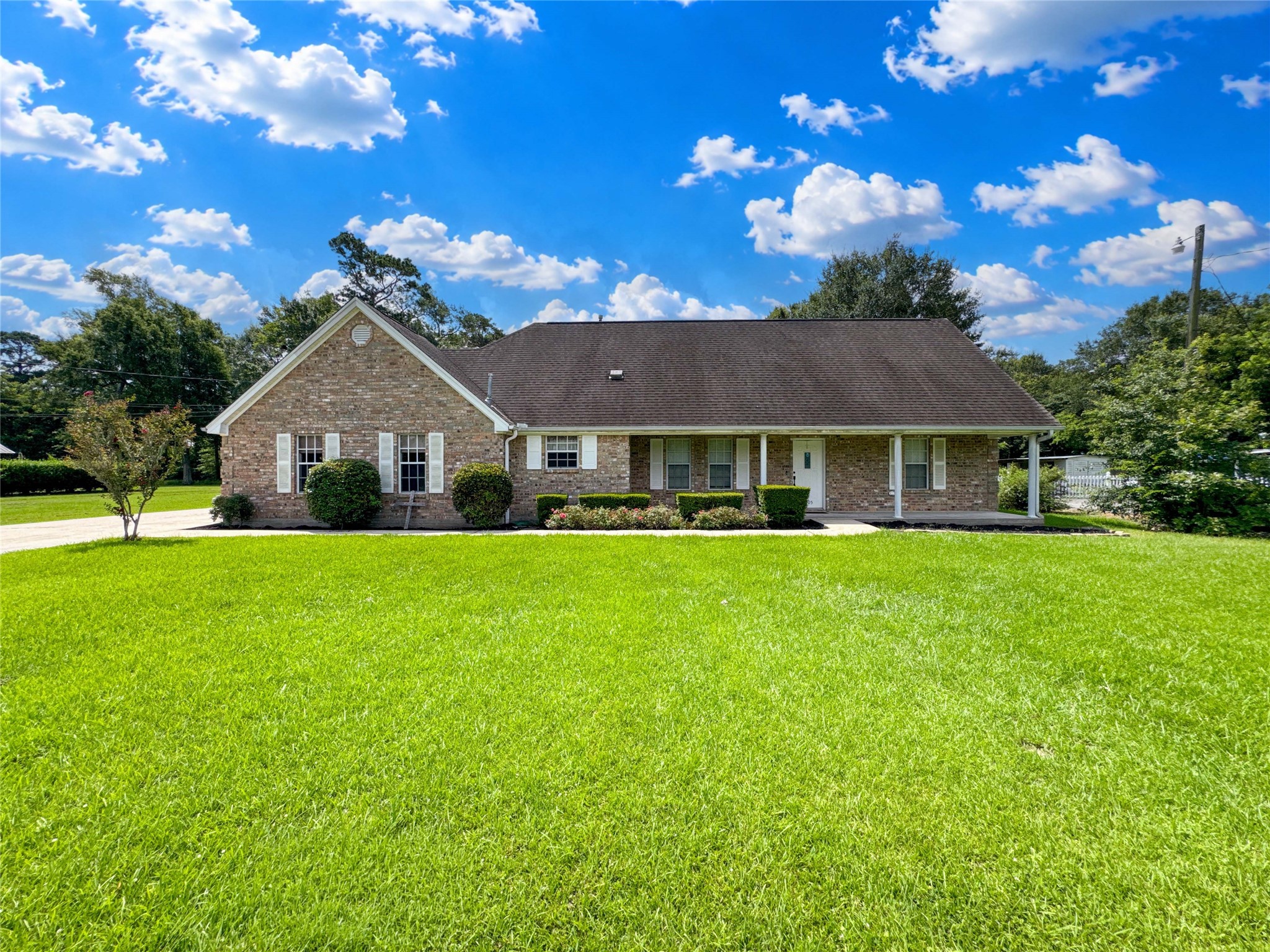 2705 Clark Lane Property Photo 1