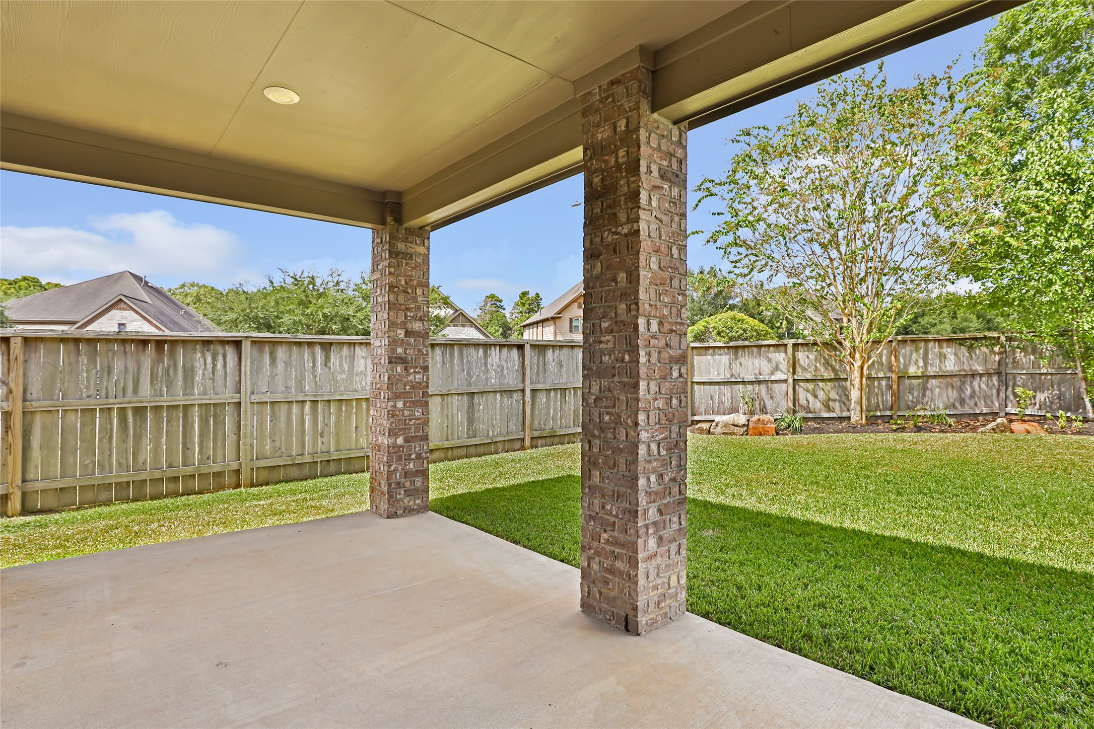 10318 Peeble Trail Court Property Photo 32