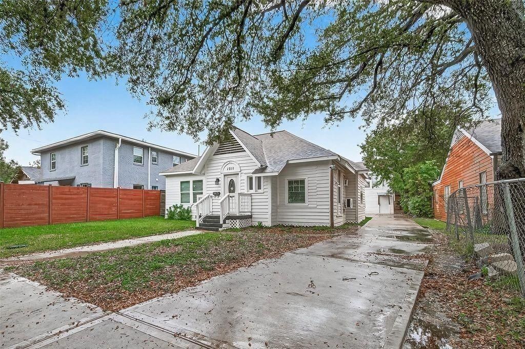 1511 Scharpe Street 2 Property Photo 3