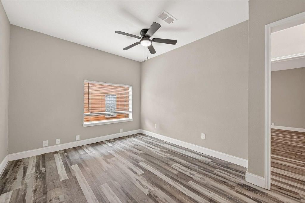 1511 Scharpe Street 2 Property Photo 14