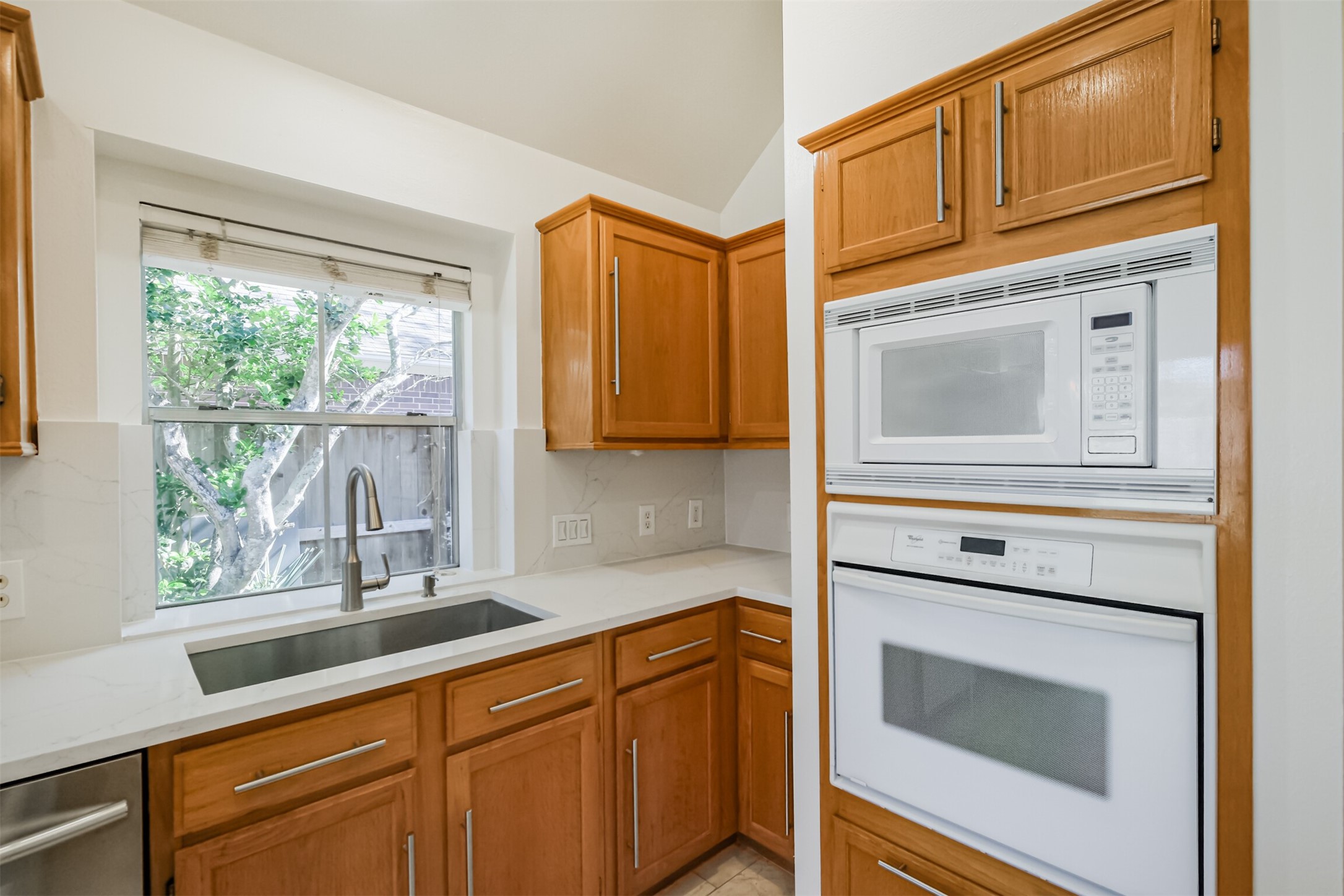 1714 Bumelia Court Property Photo 10