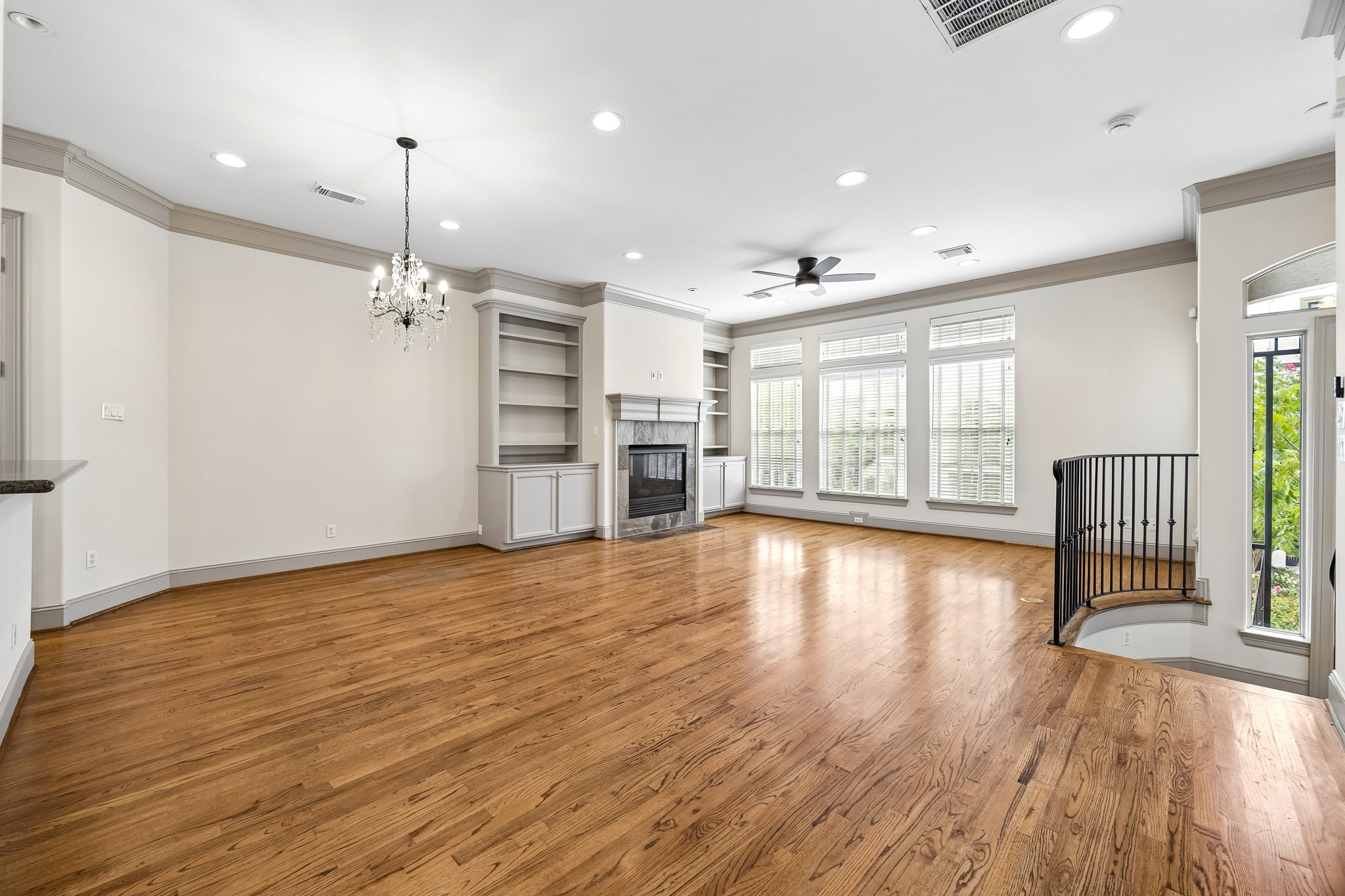6304 Prague Street Property Photo 2