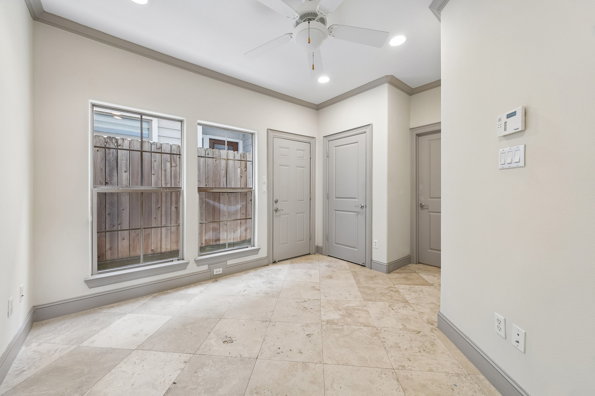 6304 Prague Street Property Photo 8
