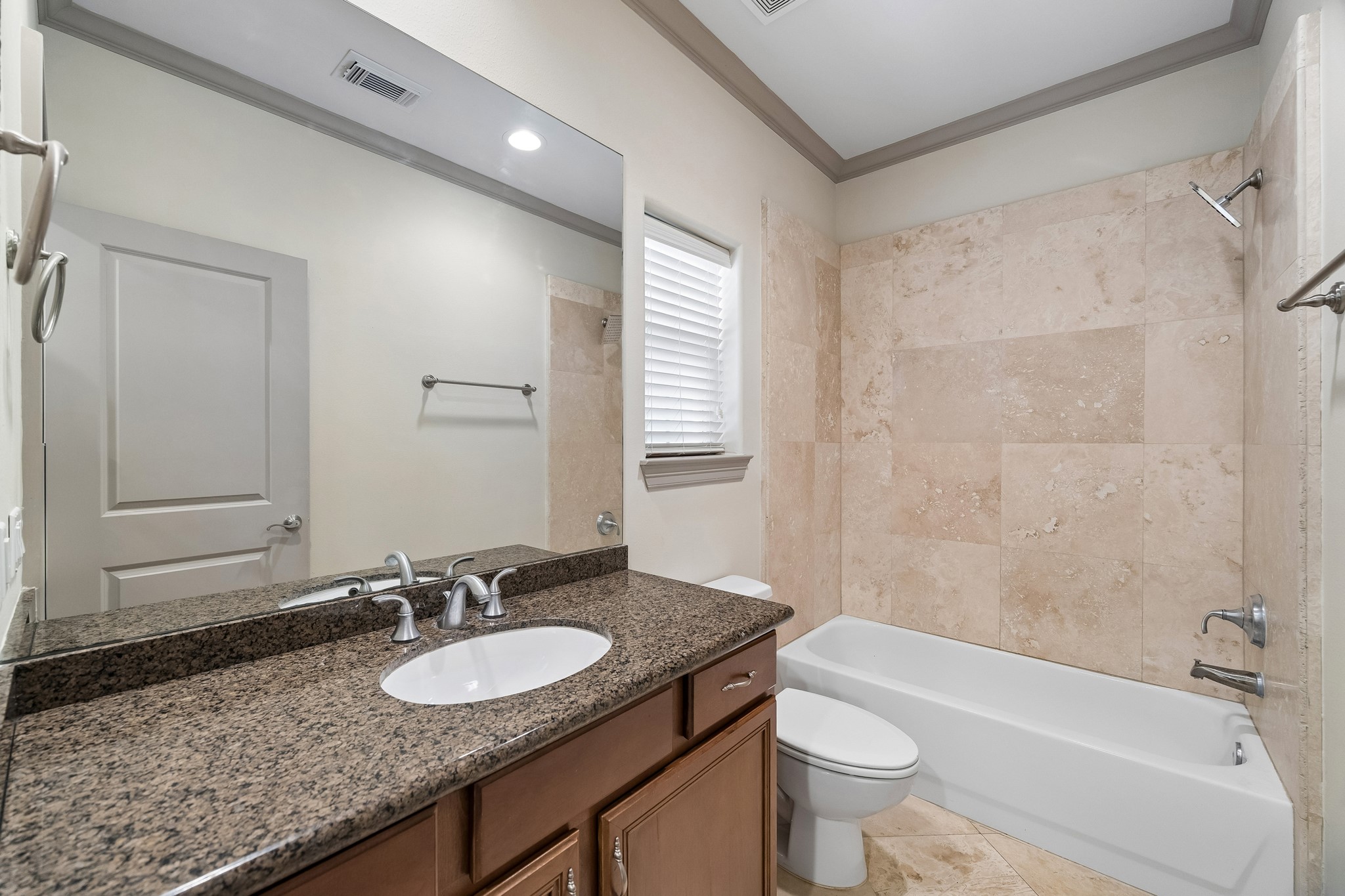 6304 Prague Street Property Photo 9