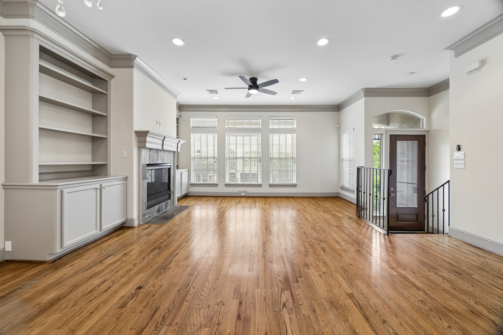 6304 Prague Street Property Photo 10