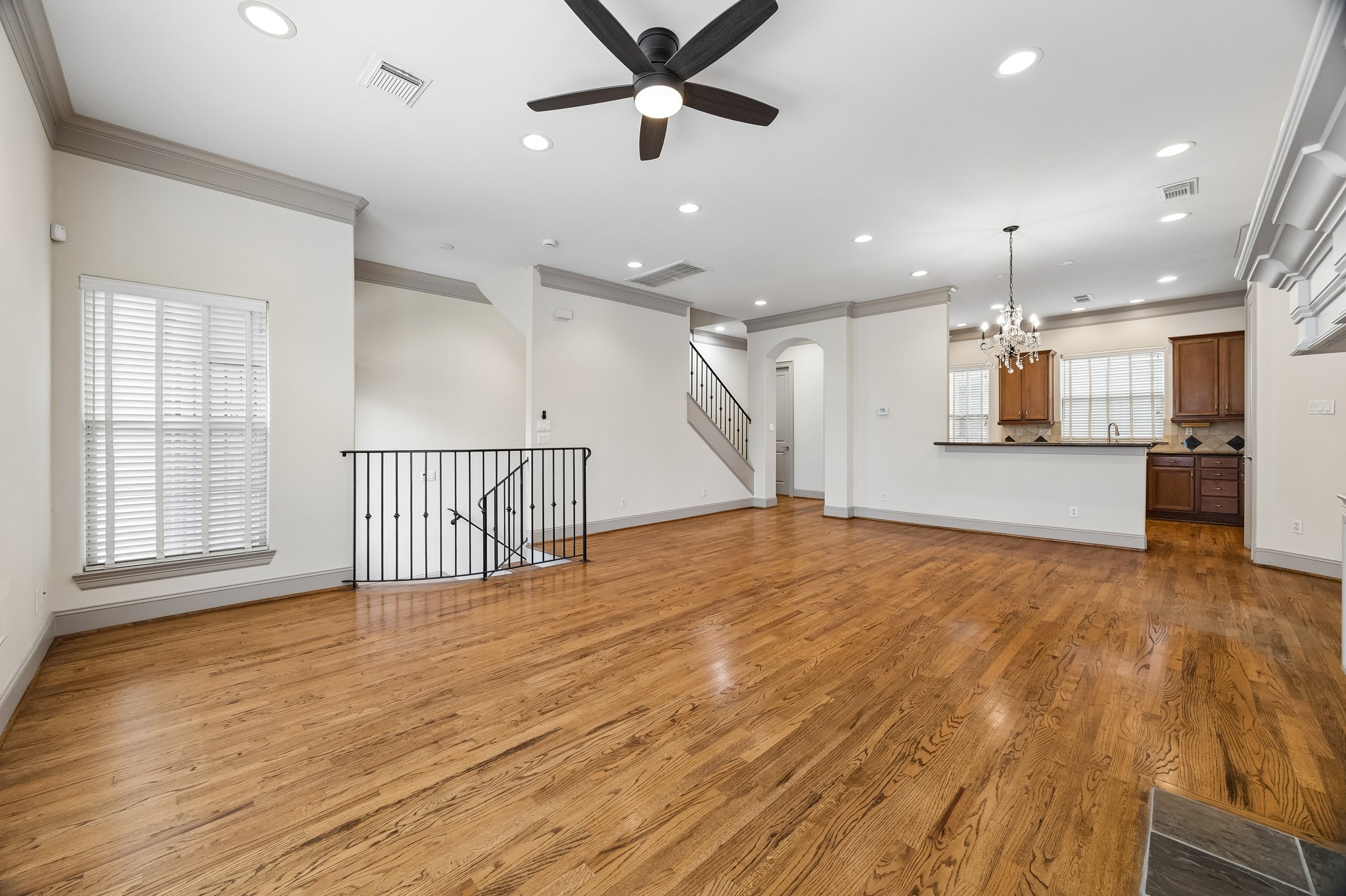 6304 Prague Street Property Photo 11