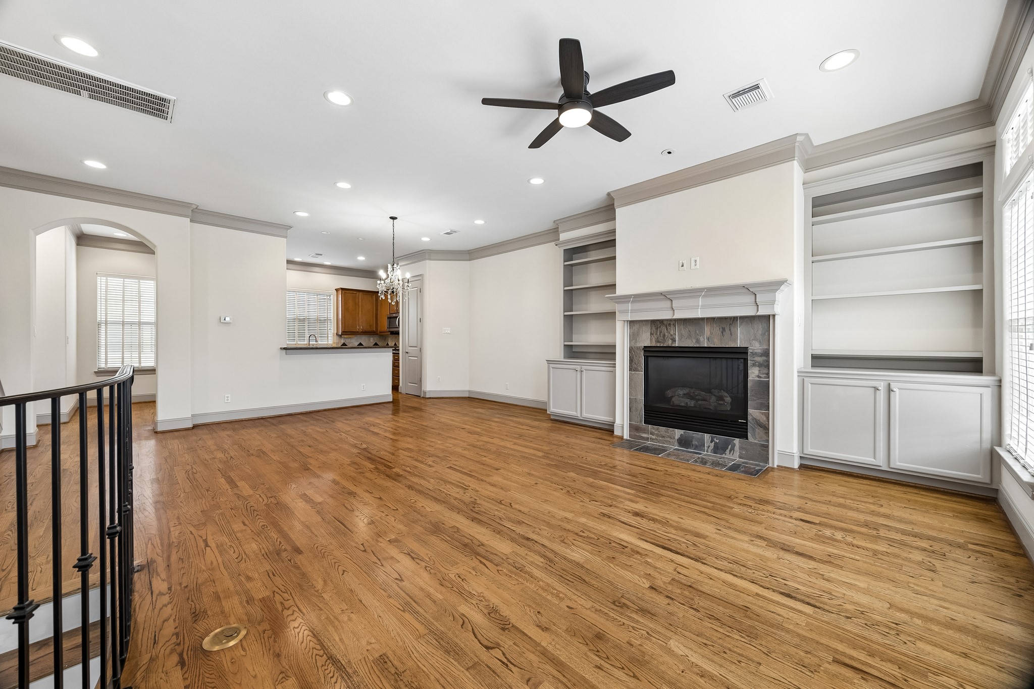 6304 Prague Street Property Photo 12
