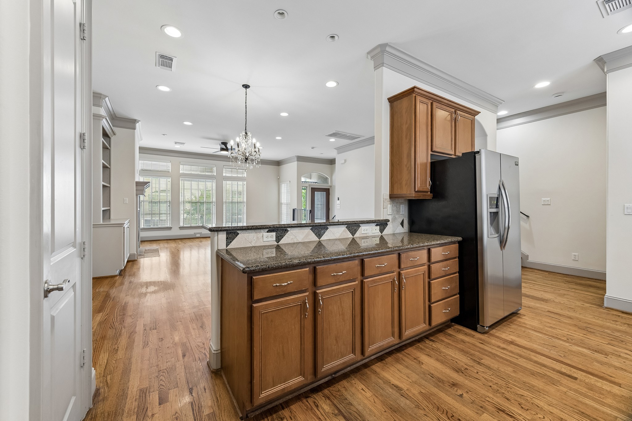 6304 Prague Street Property Photo 14