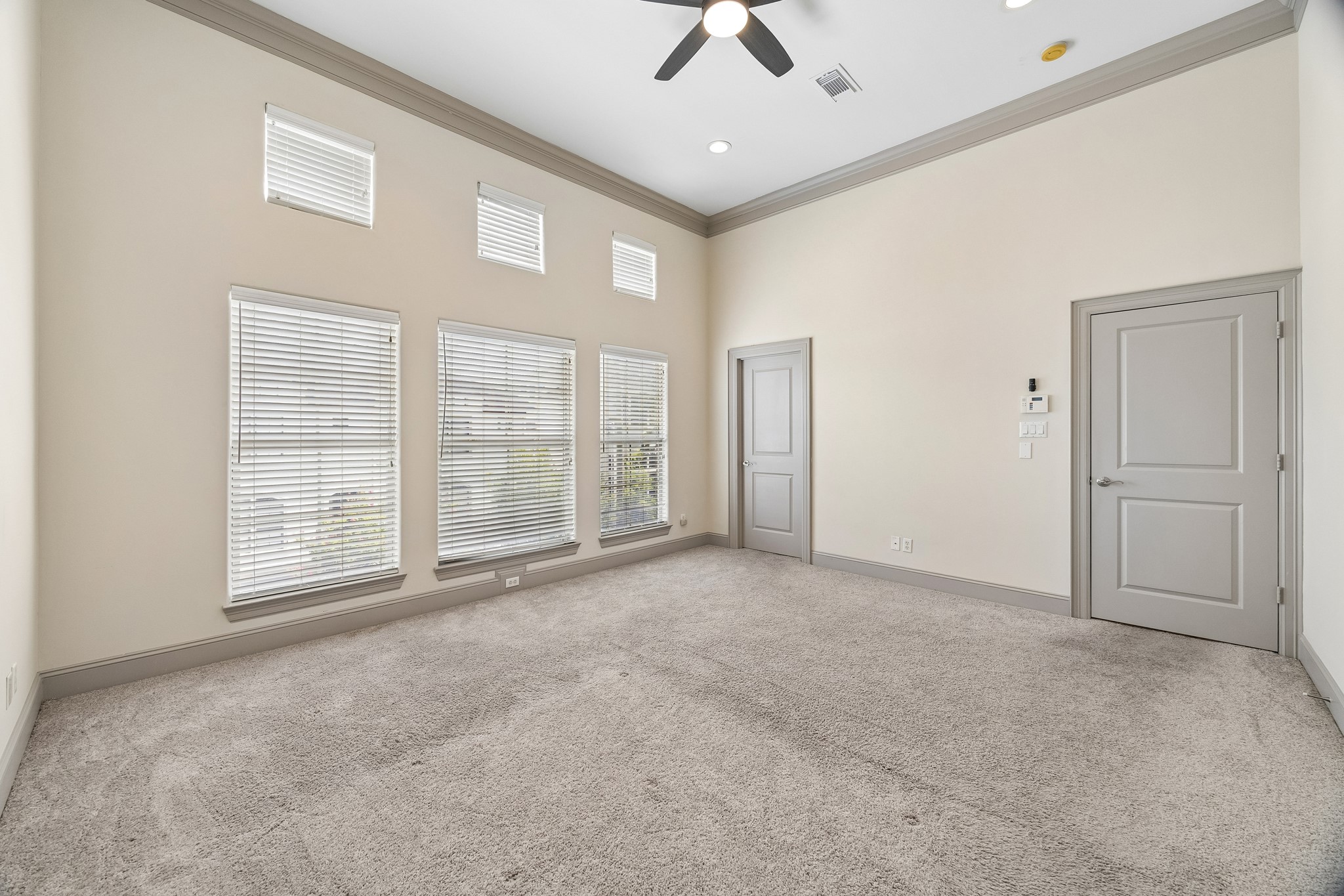 6304 Prague Street Property Photo 17