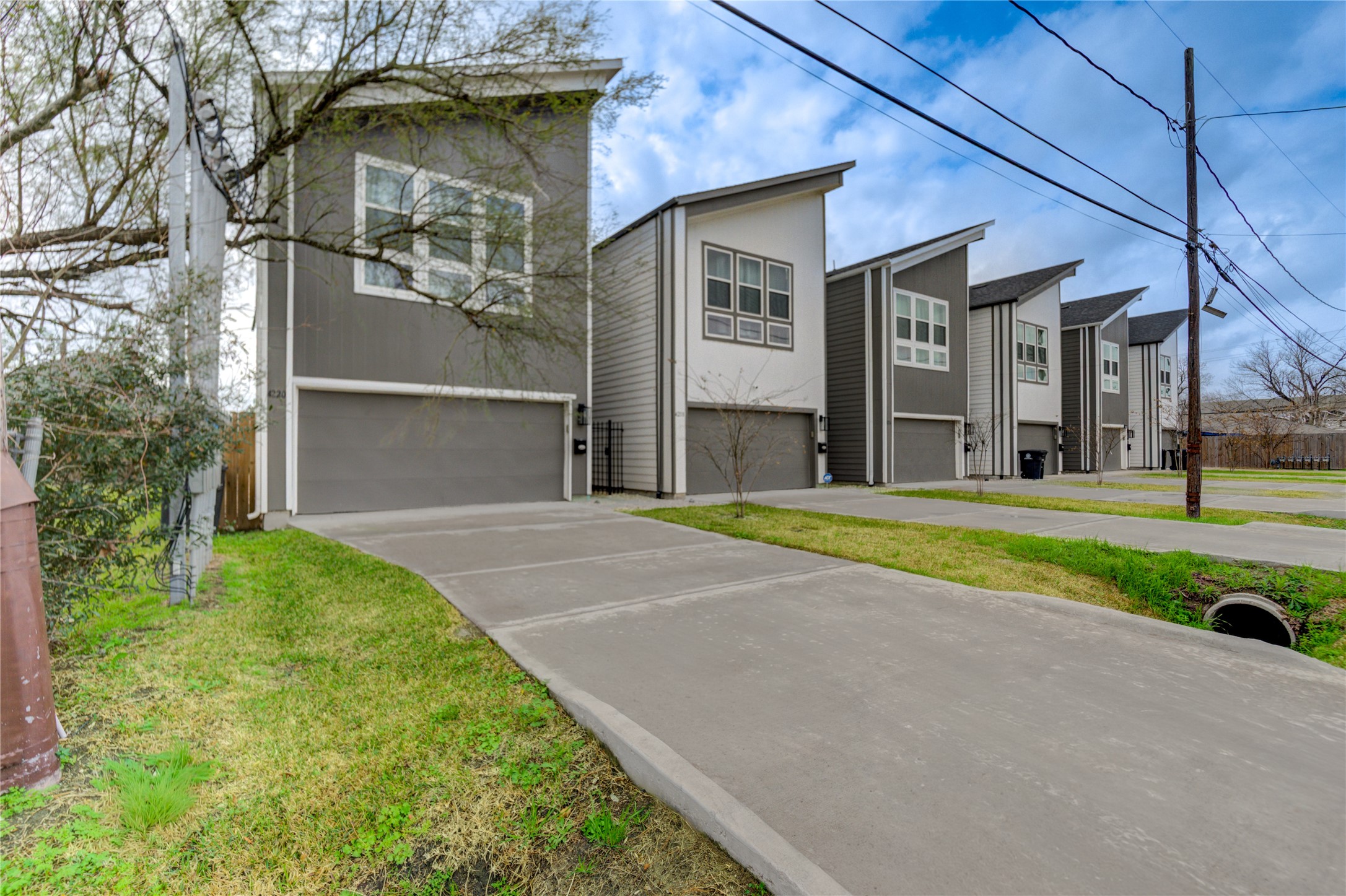 4220 Mckinley Street Property Photo 2