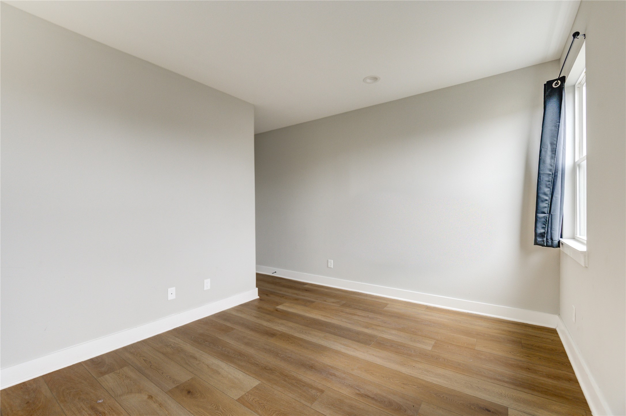 4220 Mckinley Street Property Photo 29