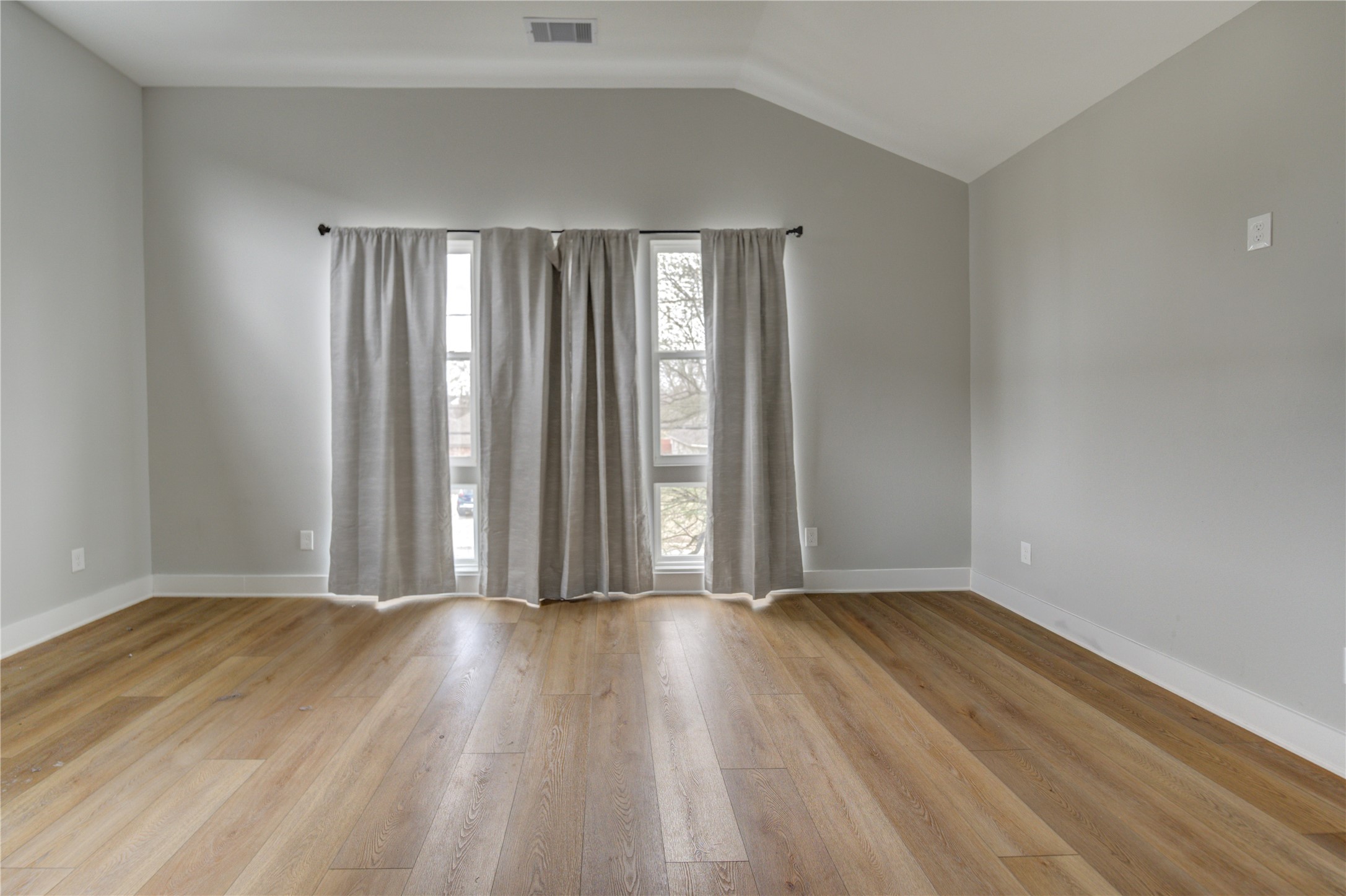 4220 Mckinley Street Property Photo 40