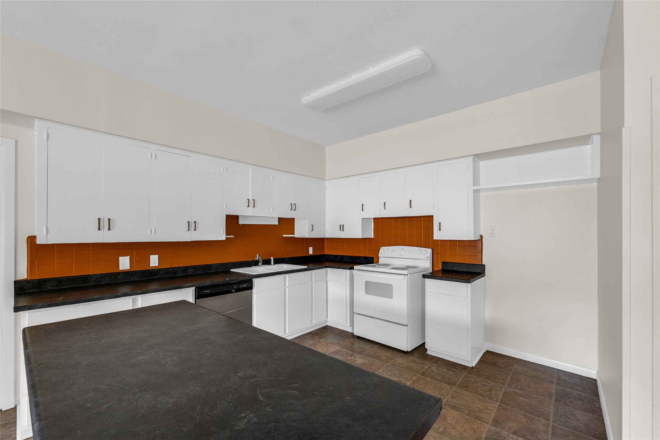 2527 Avenue G Property Photo 21